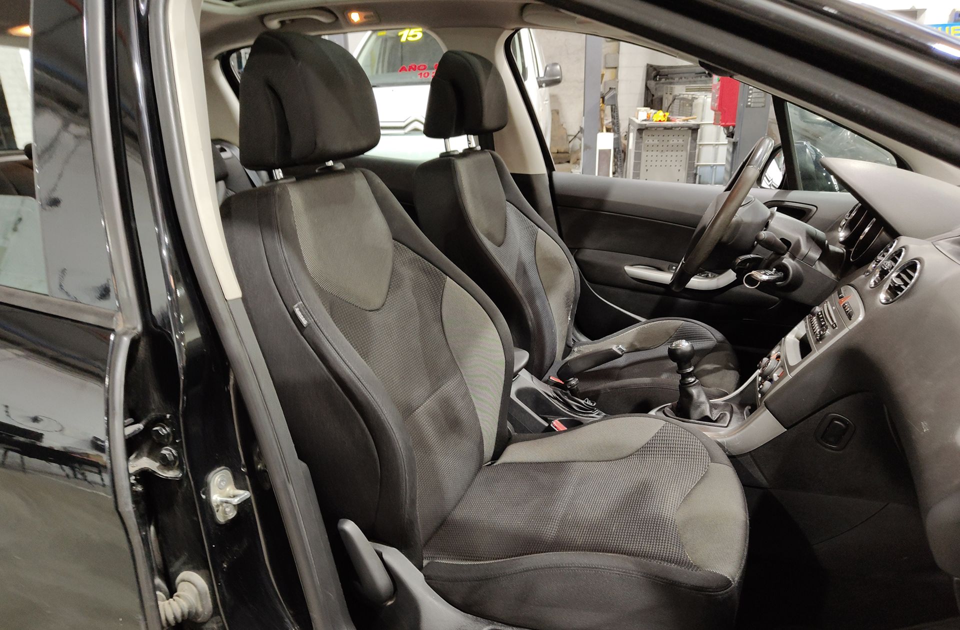 Peugeot 308 1.6 HDi FAP Premium - foto 15