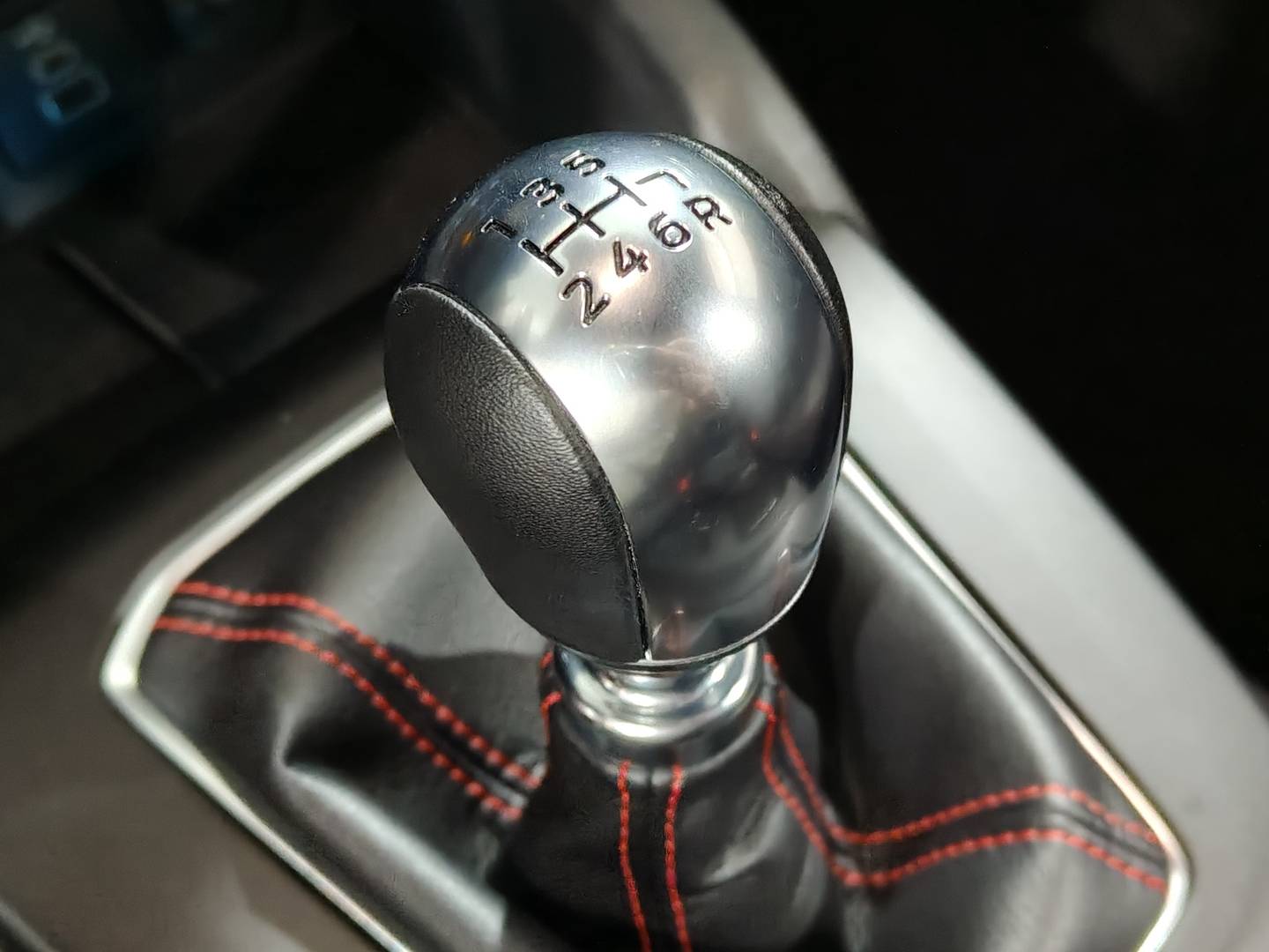 Foto Ford Focus Ford Focus 1.0 Ecoboost MHEV ST-Line (125 CV)