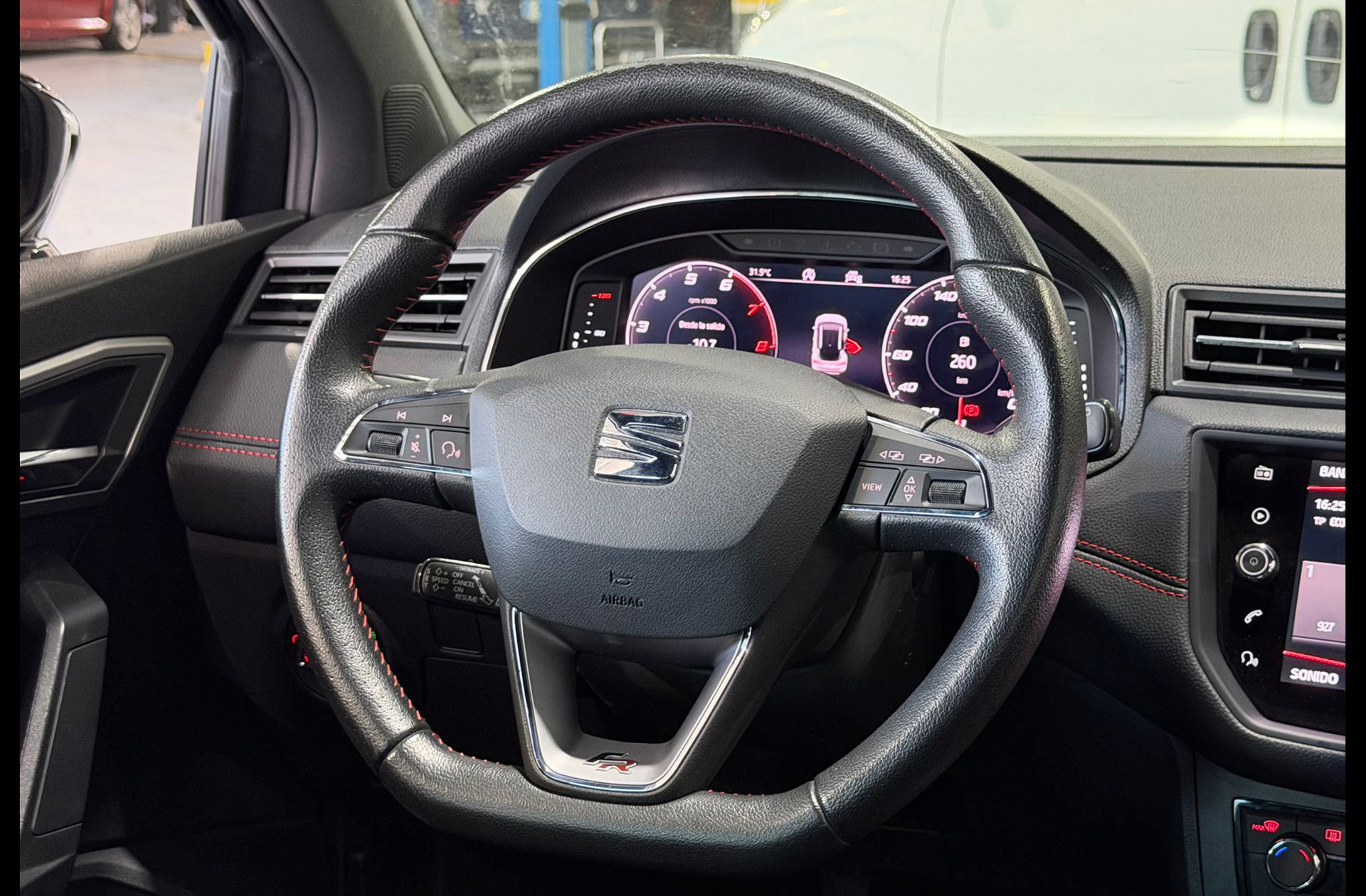 SEAT Arona 1.0 TSI Ecomotive FR Edition - foto 23