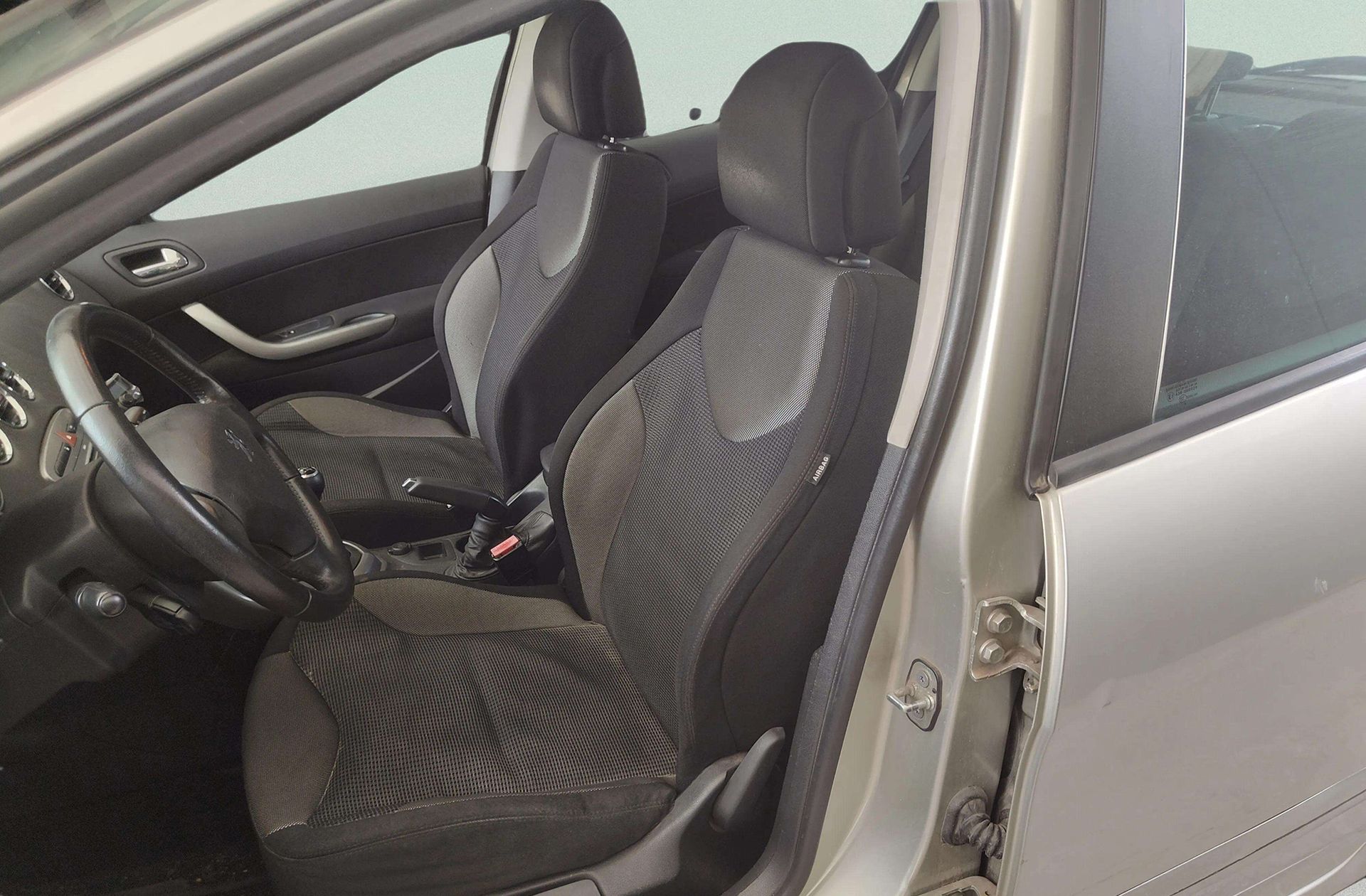 Peugeot 308 1.6 HDi FAP Sport - foto 8