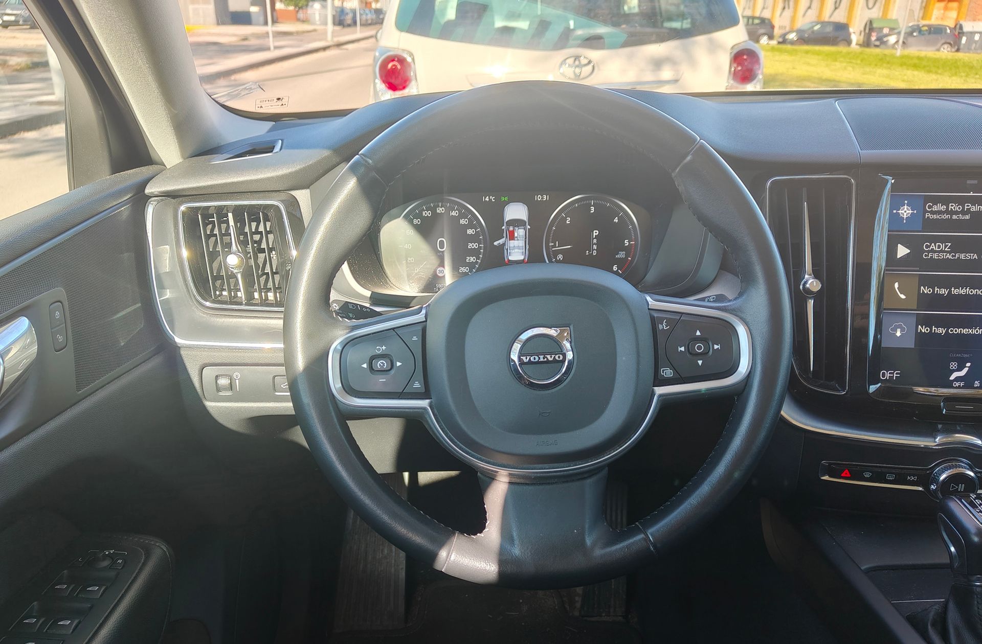 Volvo XC60 D4 Momentum - foto 24