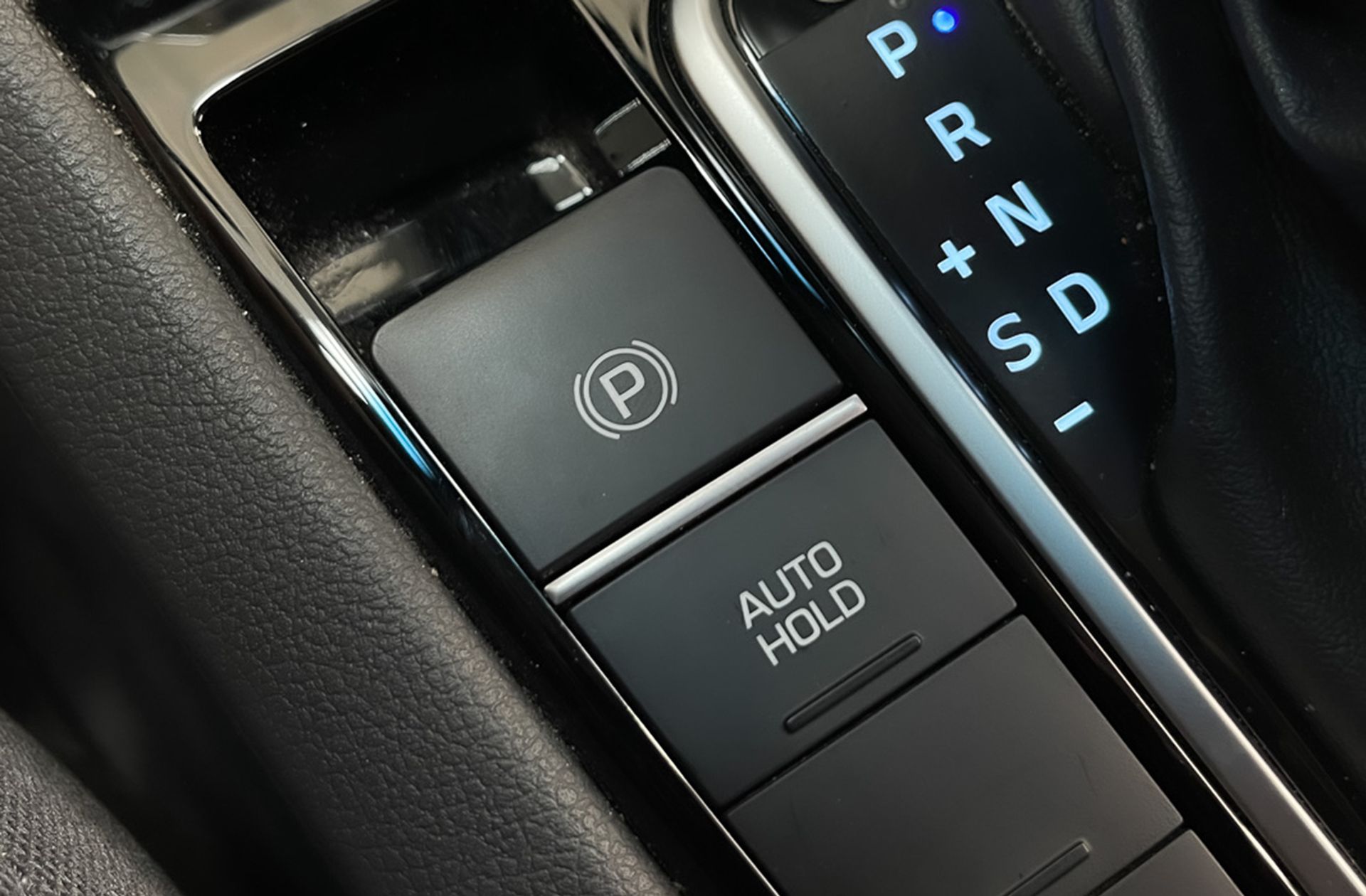 Hyundai Ioniq 1.6 GDI PHEV Klass DCT - foto 26