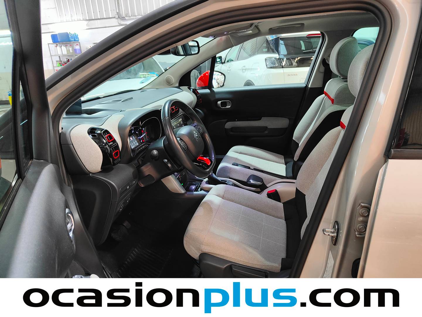 Foto asientos delanteros Citroën C3 Aircross Citroen C3 Aircross PureTech 110 S&S Shine EAT6  (110 CV)