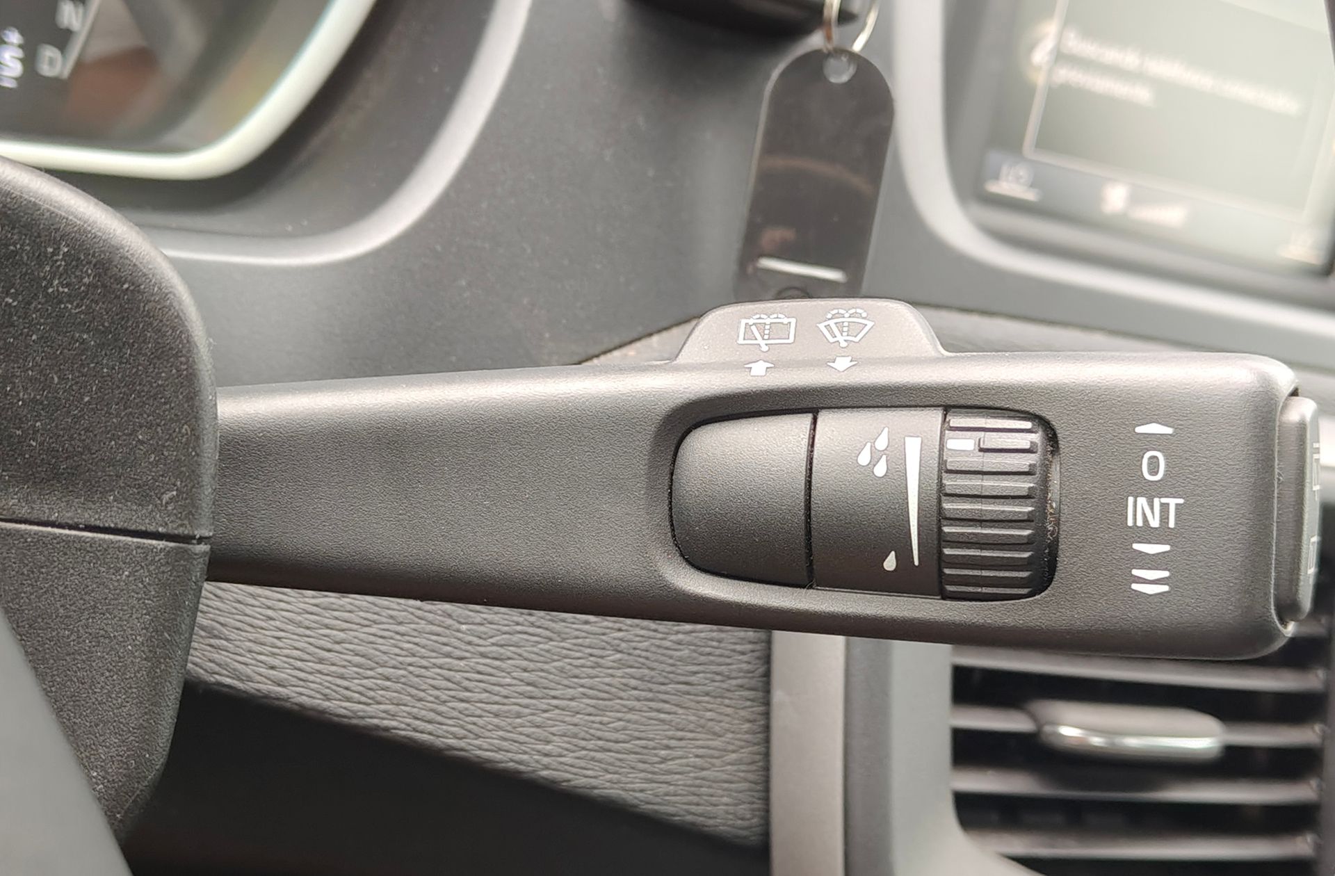 Volvo V40 D2 Kinetic - foto 25