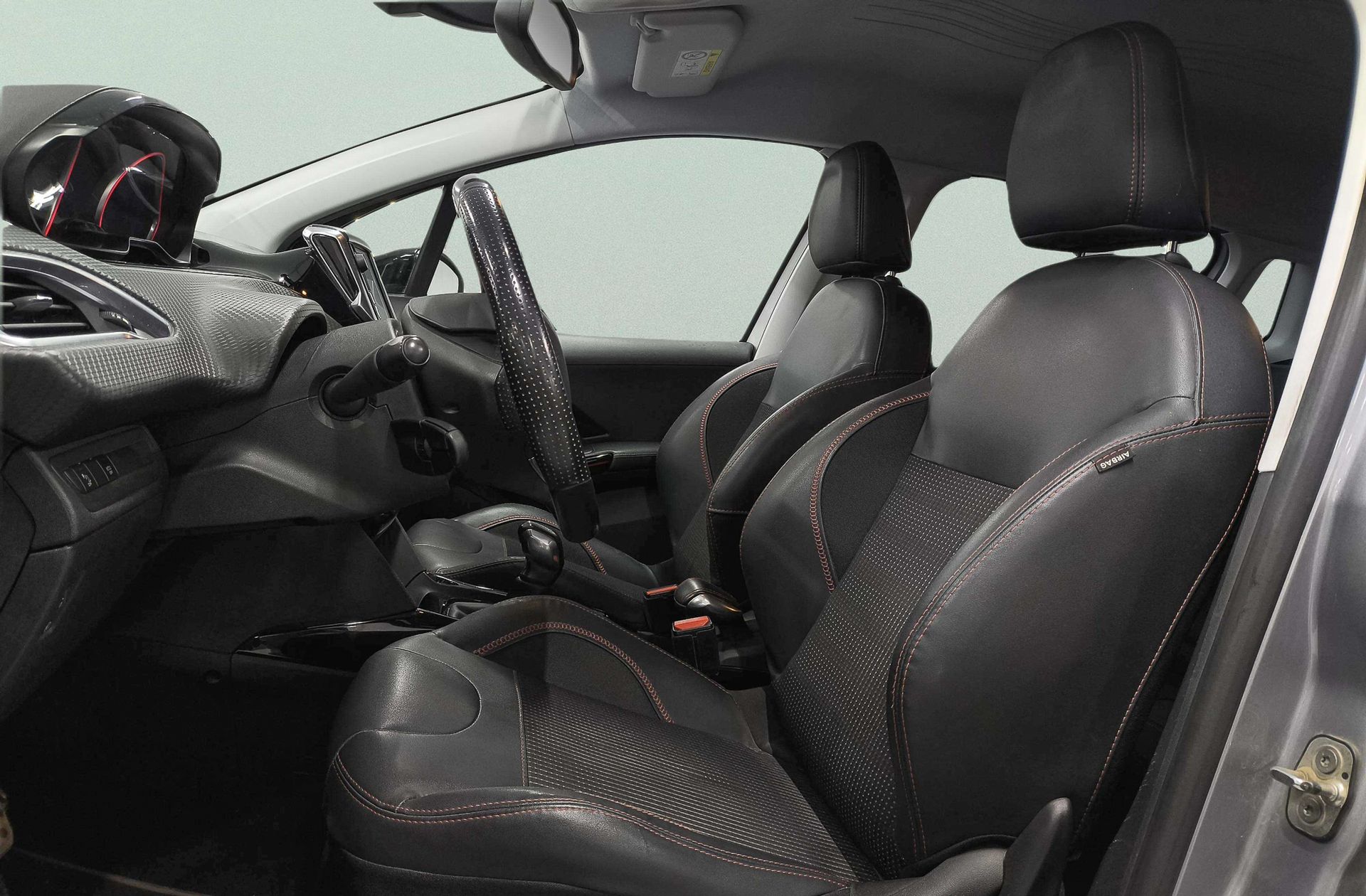 Peugeot 2008 PureTech 110 GT Line - foto 12