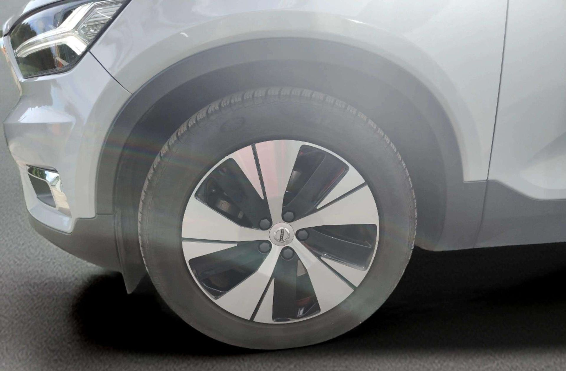 Volvo XC40 D4 Business Plus AWD - foto 32