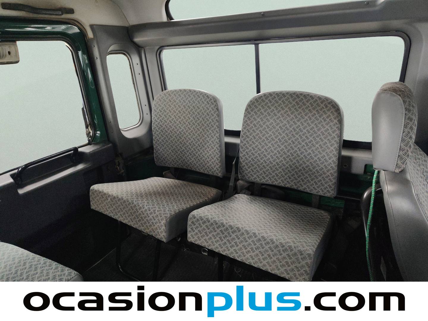 Foto Land Rover Defender Land Rover Defender 2.5 TD5 90 SW S (122 CV)