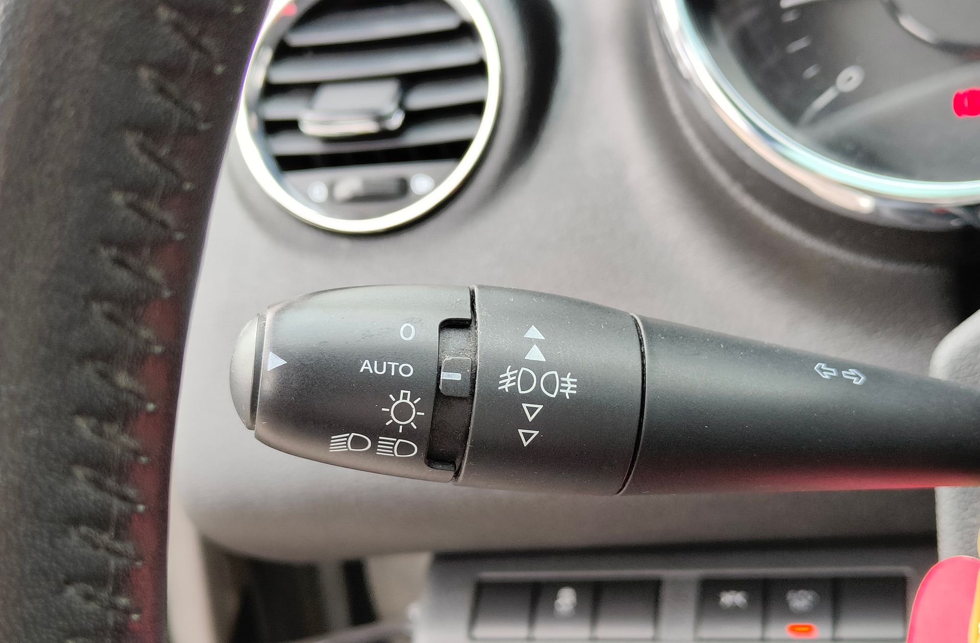 Peugeot 5008 Allure 1.2 PureTech 7 plazas - foto 25