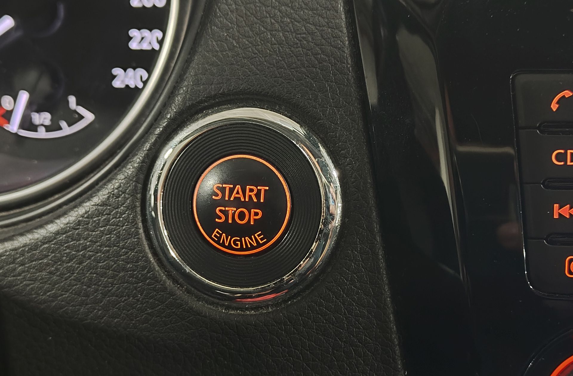 Nissan Qashqai dCi 115 N-Connecta 4x2 - foto 33