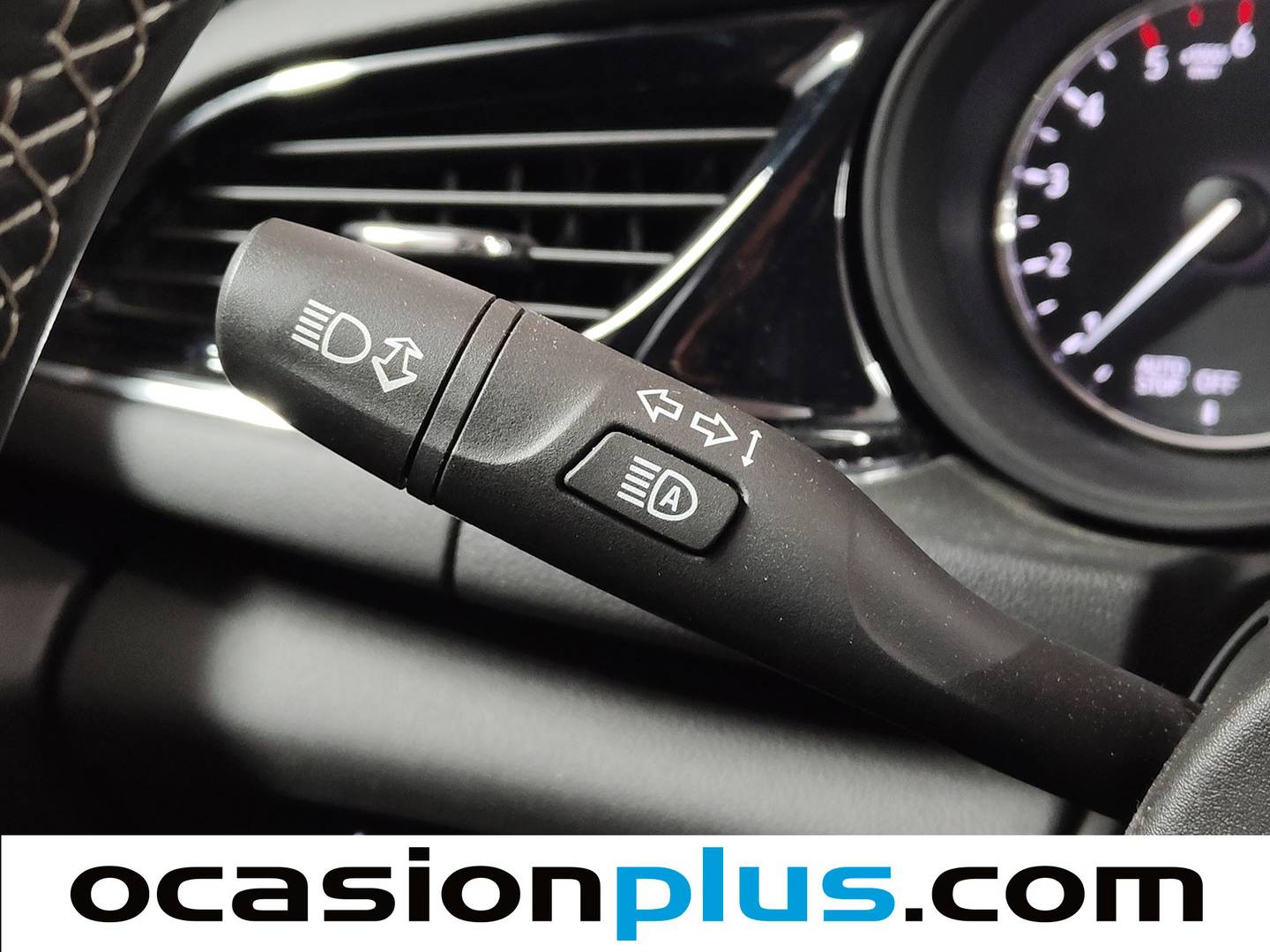 Foto Opel Insignia Opel Insignia Sports Tourer 1.6 CDTI D Innovation (136 CV)