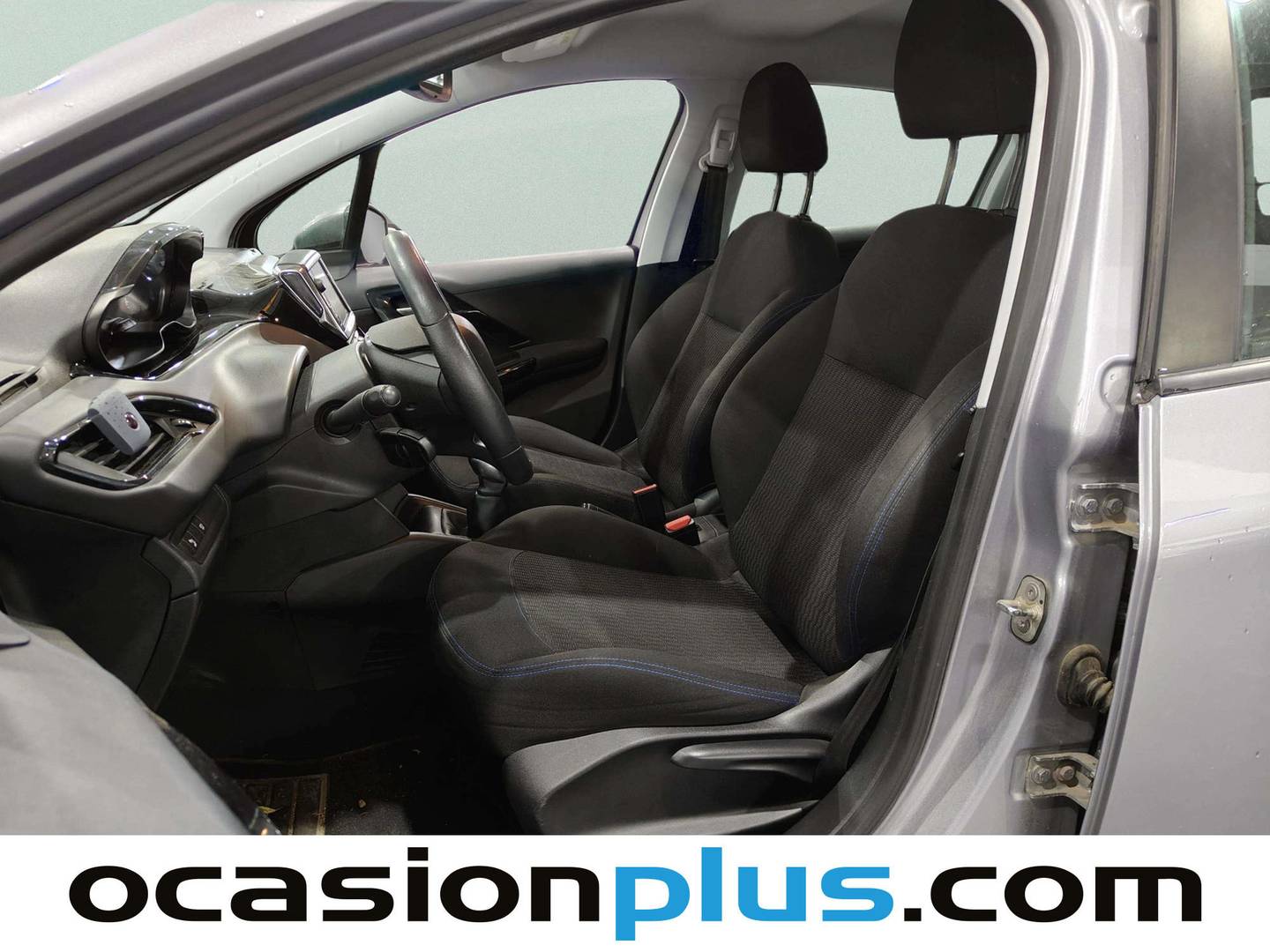 Foto asientos traseros Peugeot 208 Peugeot 208 PureTech Signature (82 CV)