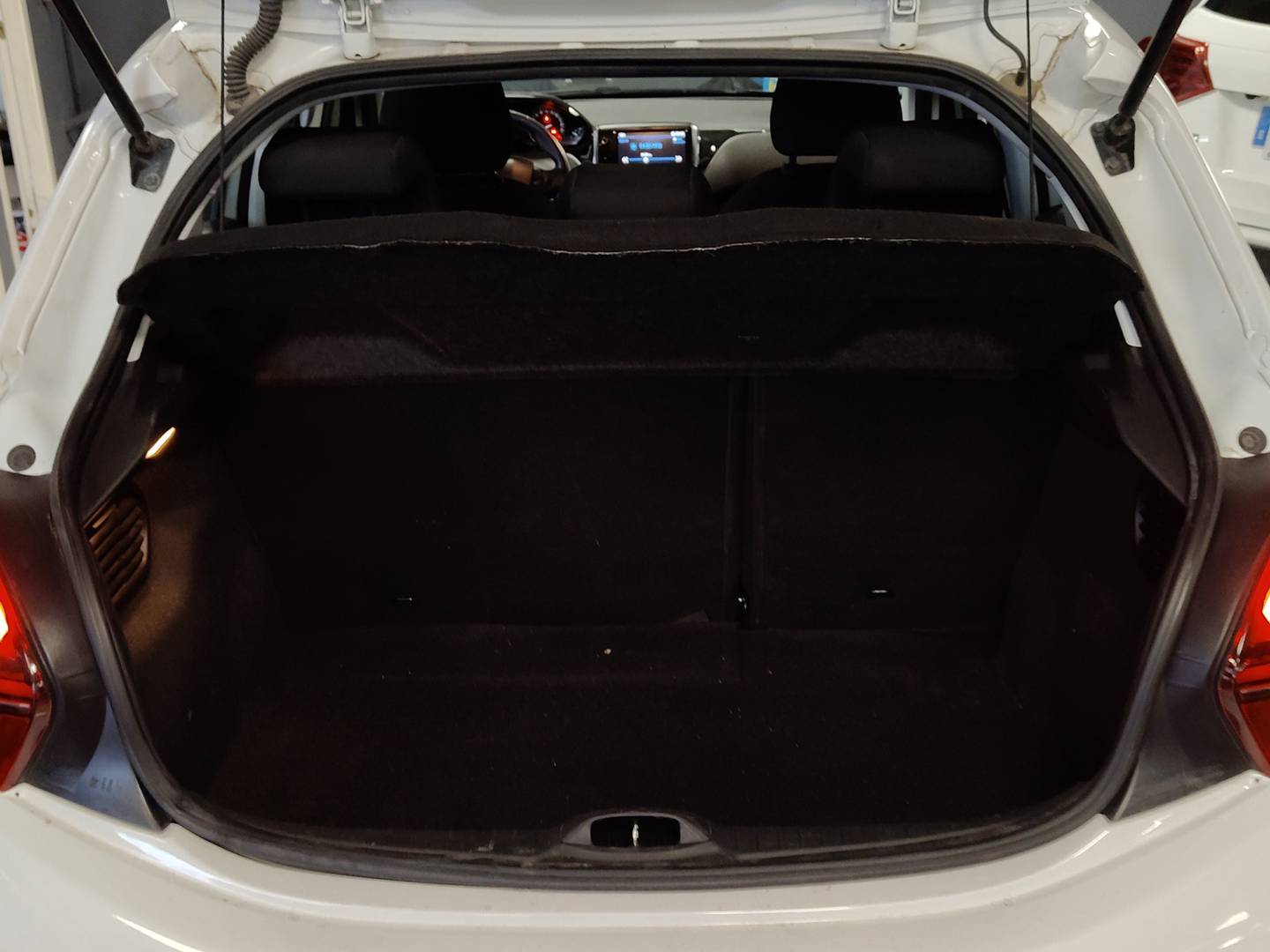 Foto Peugeot 208 Peugeot 208 BlueHDi 100 Active (100 CV)