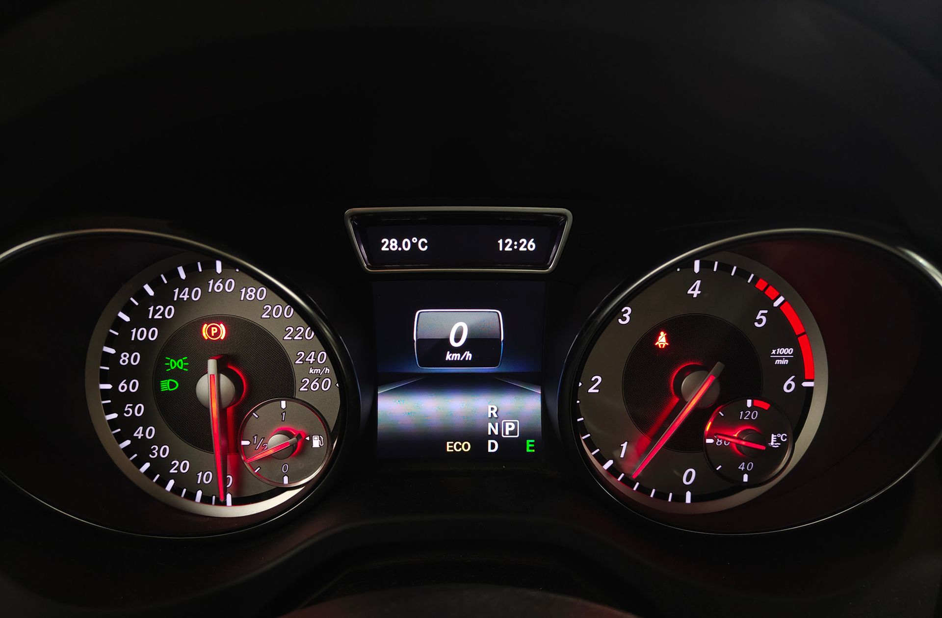 Mercedes-Benz GLA 220 CDI Edition 1 - foto 24