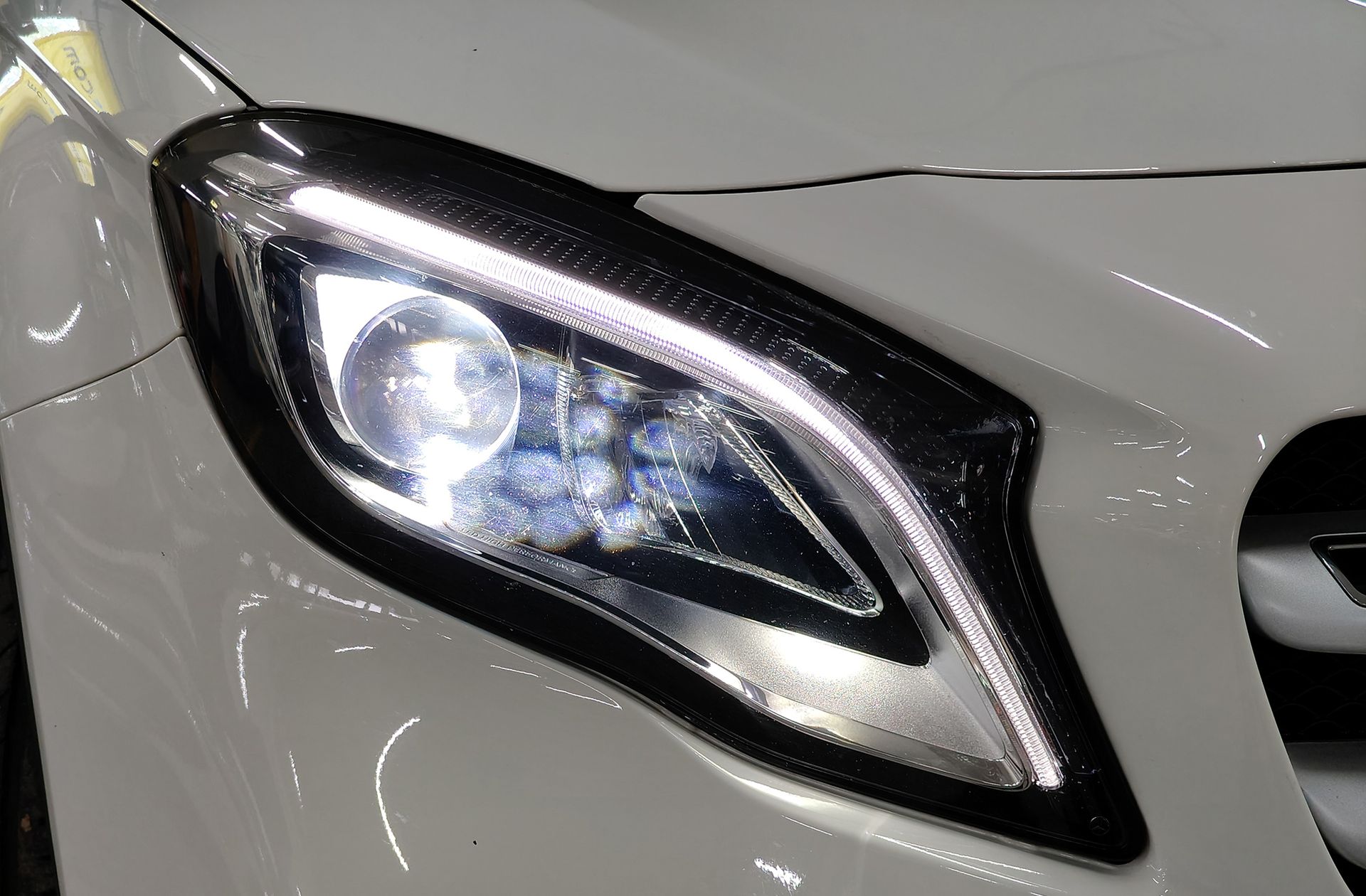 Mercedes-Benz GLA 200 d - foto 13