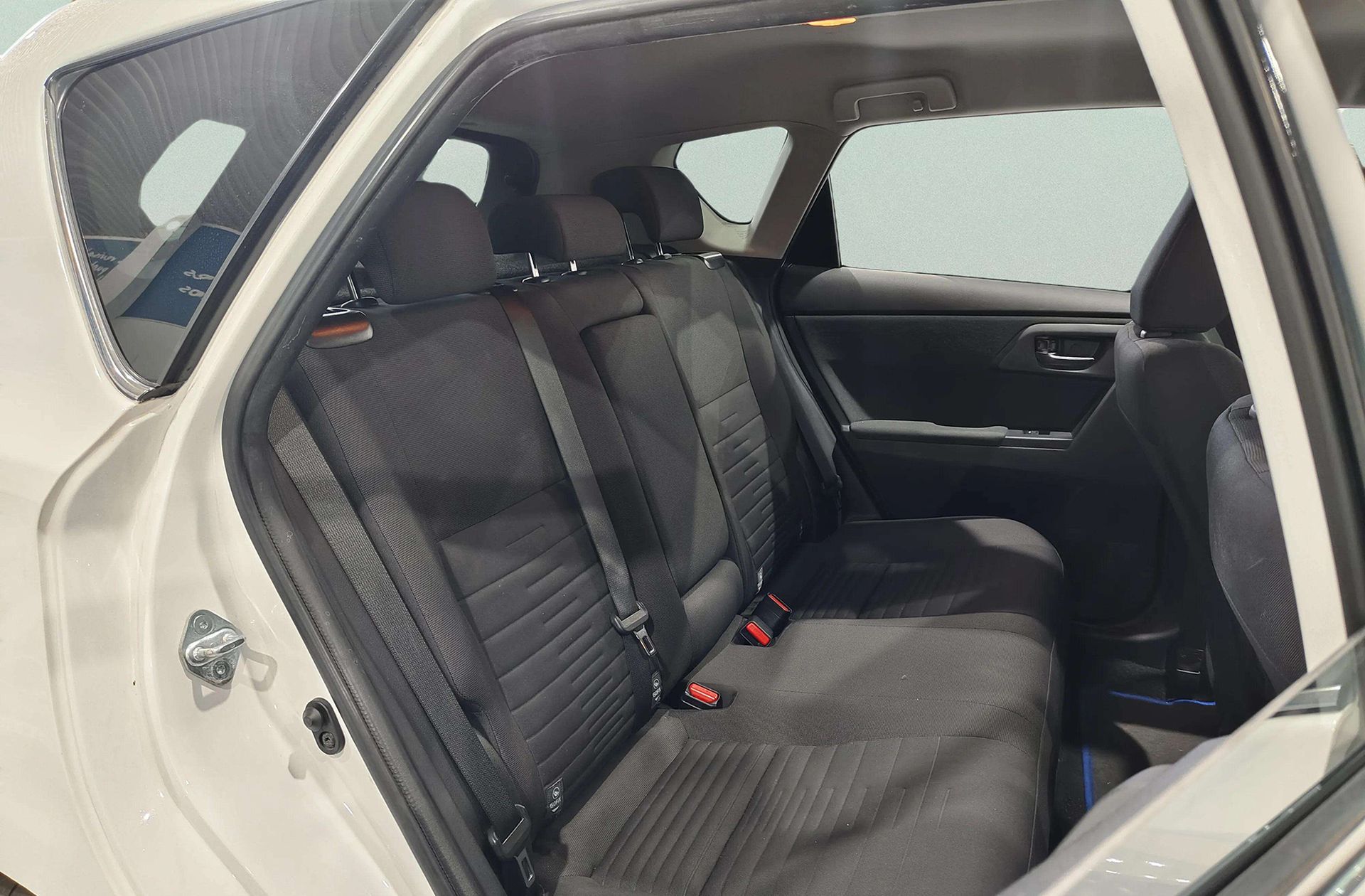 Toyota Auris 1.8 140H Hybrid Feel! - foto 13
