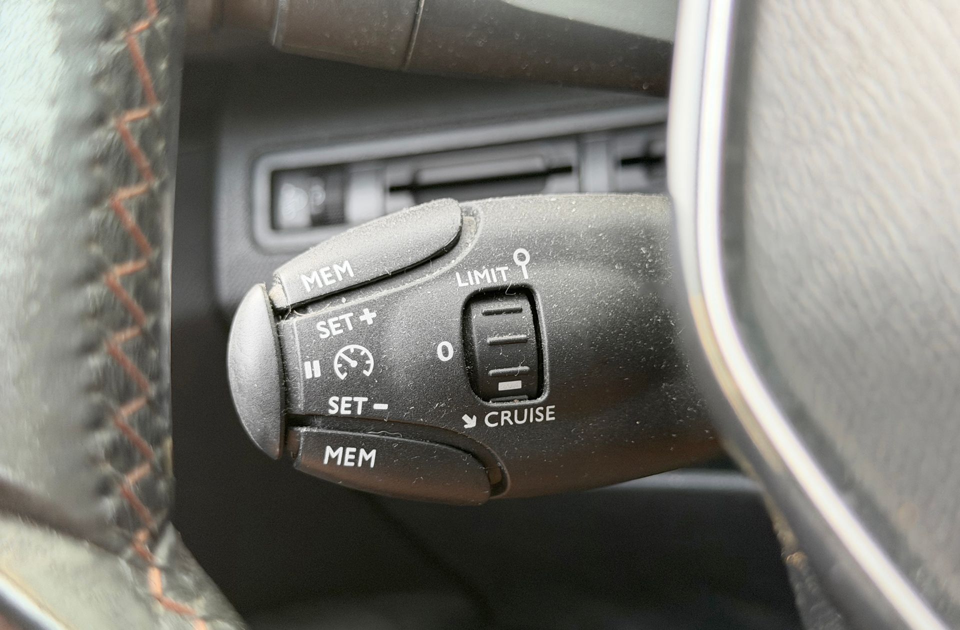 Peugeot 5008 1.2L PureTech Active 7 plazas - foto 26