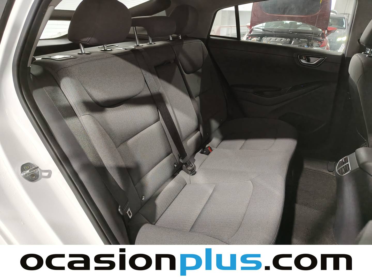 Foto Hyundai IONIQ Hyundai Ioniq 1.6 GDI HEV Tecno DCT (141 CV)