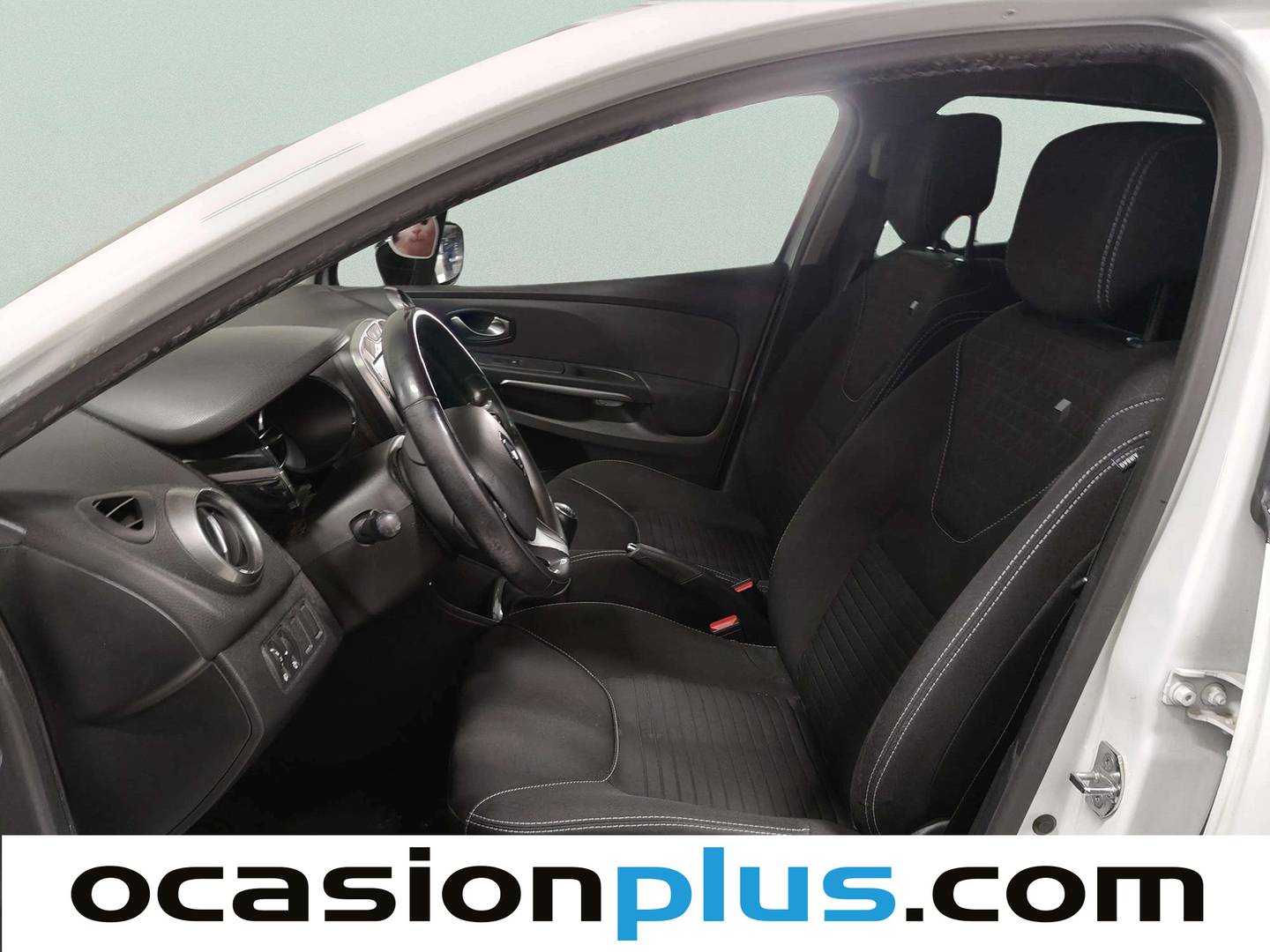 Foto asientos delanteros Renault Clio Renault Clio Limited 1.2 16v (75 CV)
