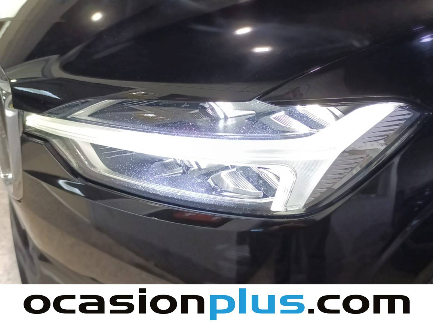 Equipamiento del Volvo XC60 Volvo XC60 D4 Momentum Auto (190 CV)