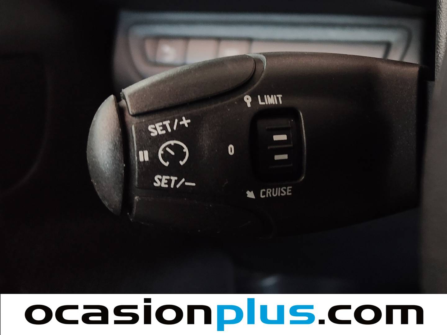 Acabados Peugeot 2008 Peugeot 2008 BlueHDi 100 S&S Allure (100 CV)
