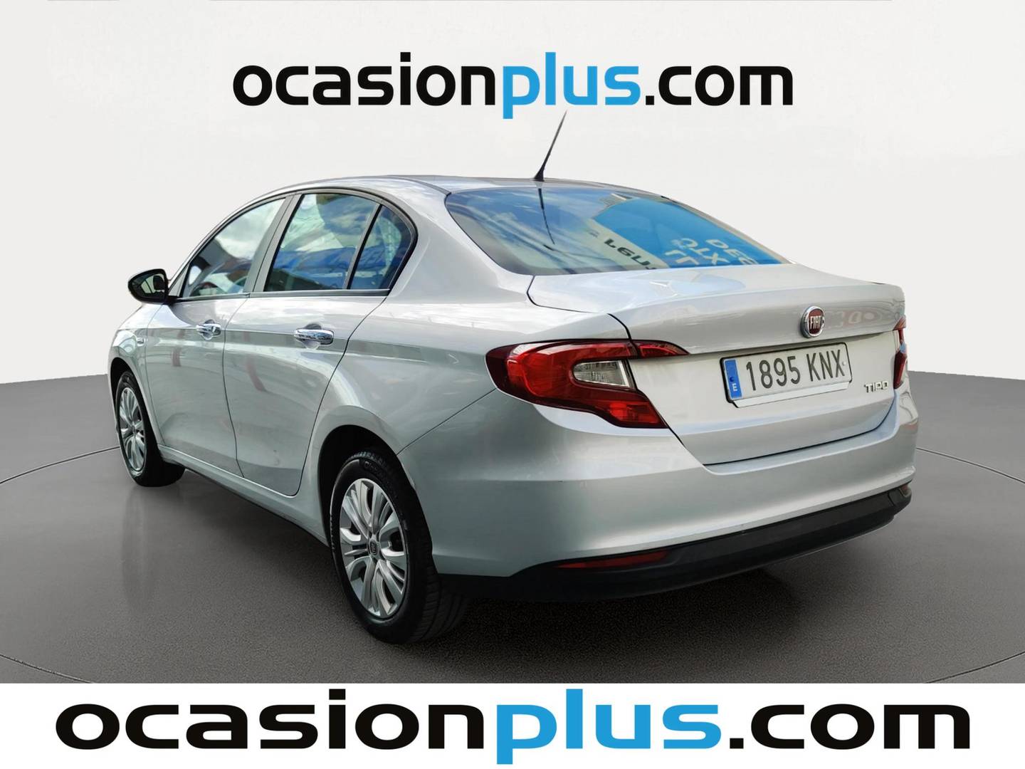 Foto trasera Fiat Tipo Fiat Tipo 1.4 16v Easy (95 CV) izquierda