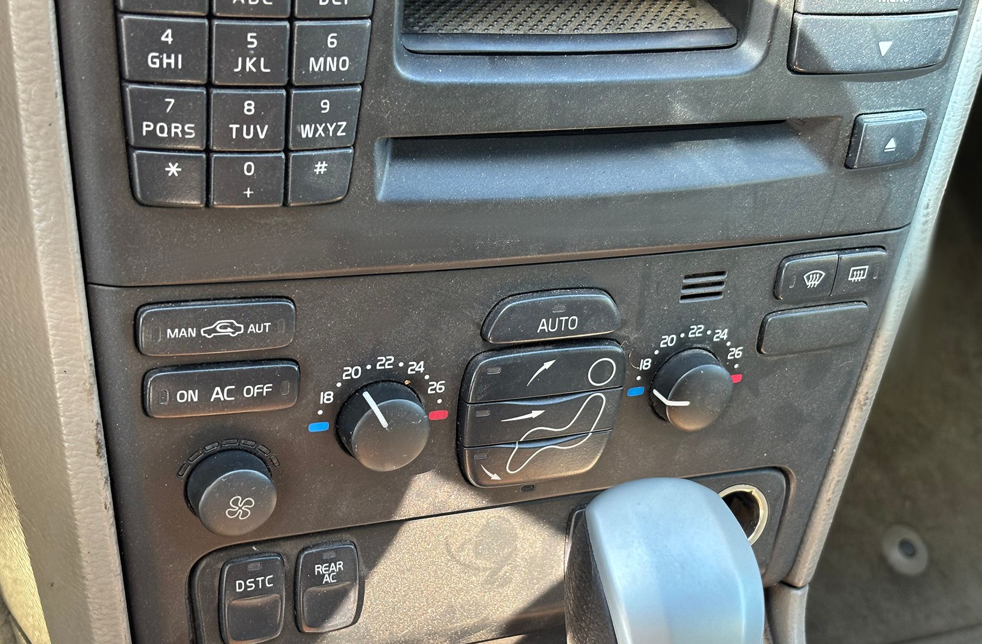Volvo XC90 2.4D Geartronic Momentum - foto 22