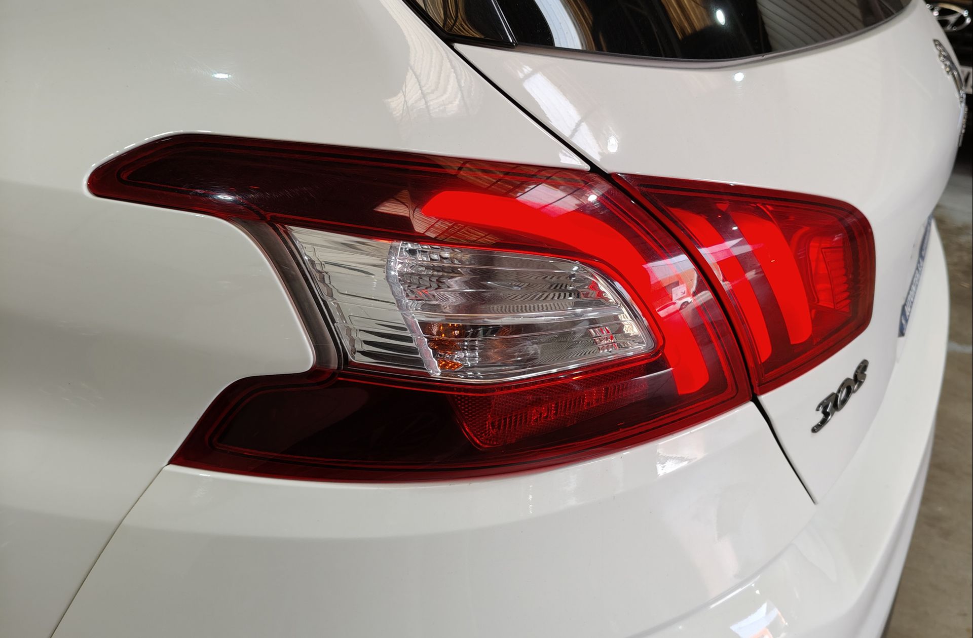 Peugeot 308 PureTech 130 Allure EAT6 - foto 16