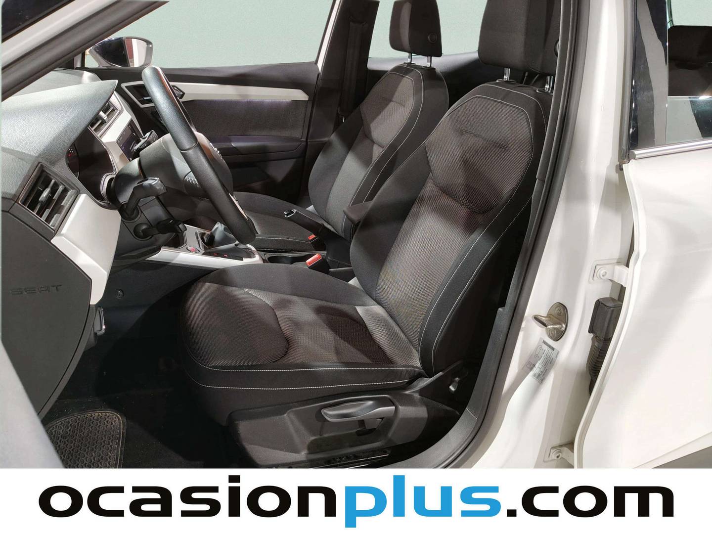 Foto asientos delanteros Seat Arona Seat Arona 1.6 TDI Xcellence Go Eco  (95 CV)