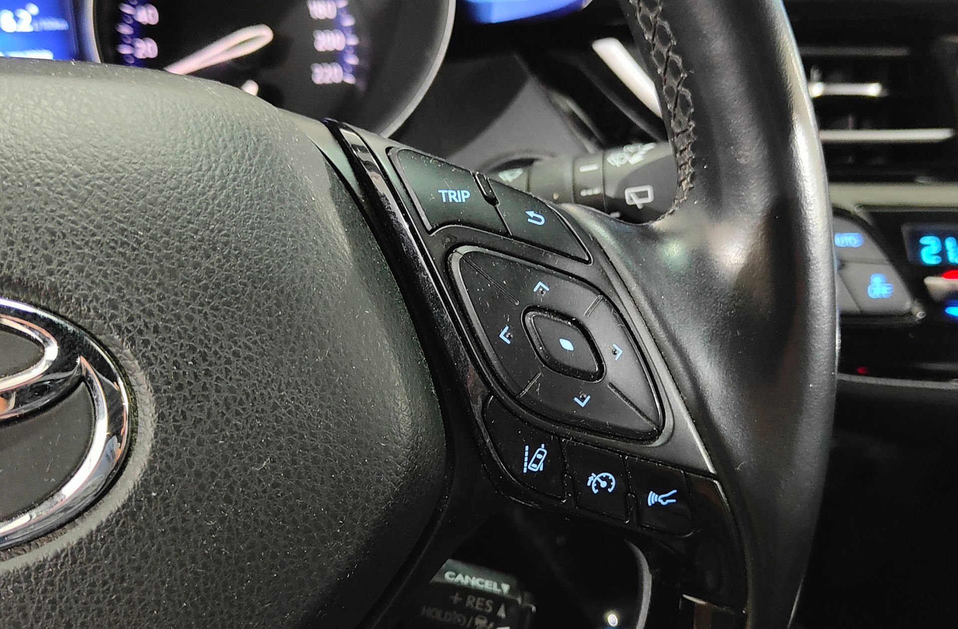 Toyota C-HR 1.8 125H Dynamic Plus - foto 30