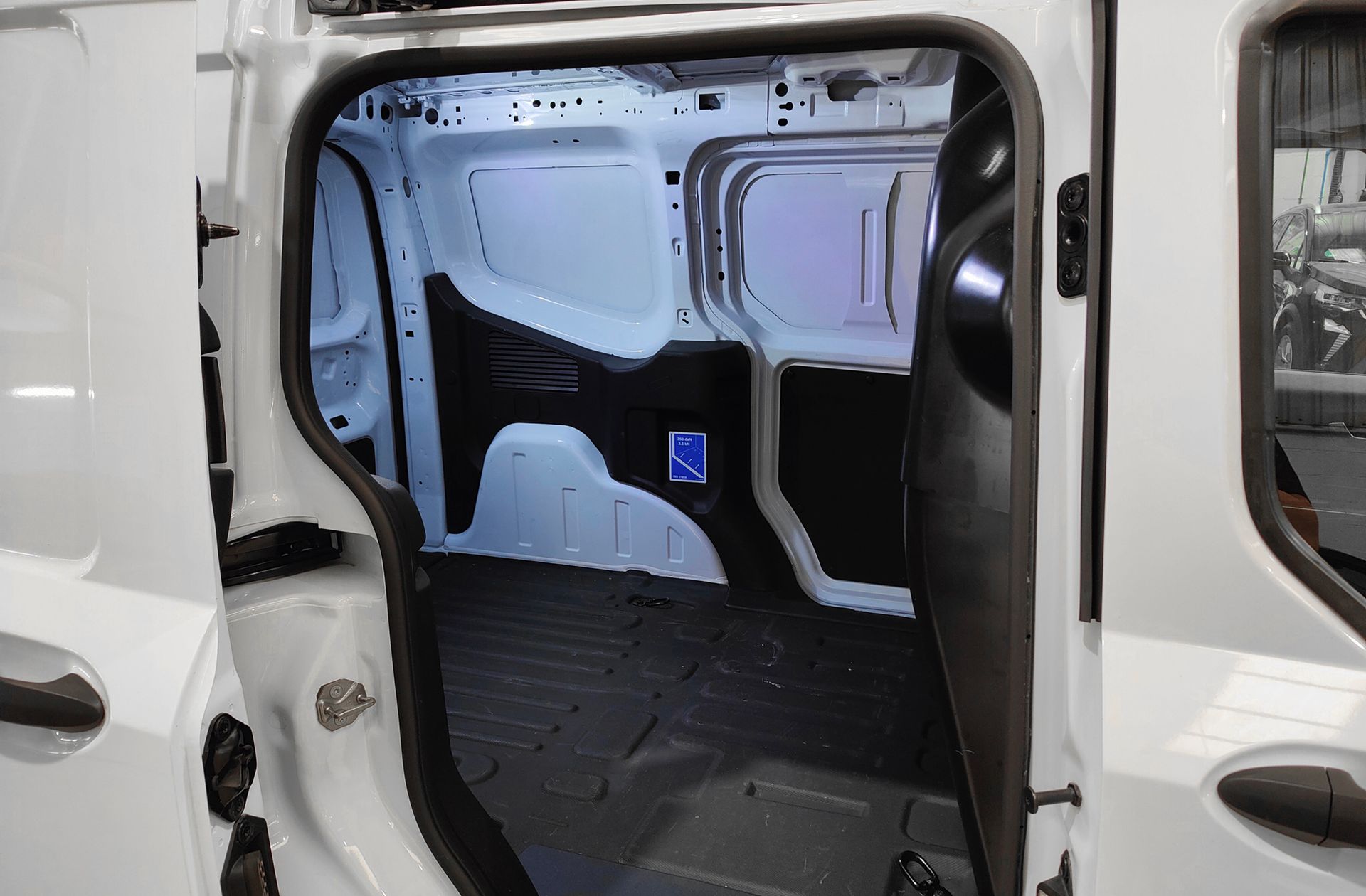 Ford Transit Furgon 1.0 EcoBoost Trend - foto 15