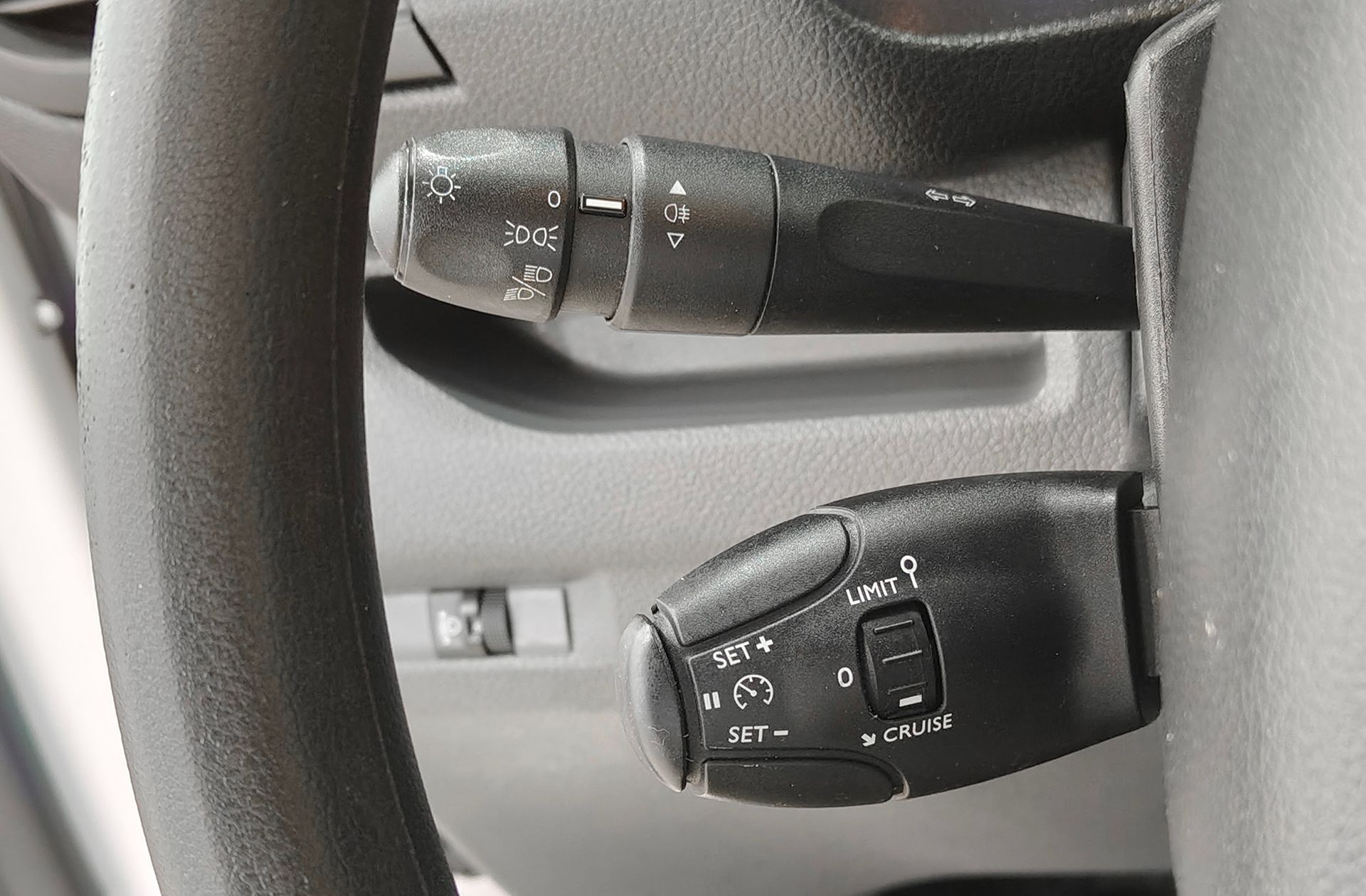 Peugeot Expert Furgon BlueHDi 120 Pro Standard - foto 20