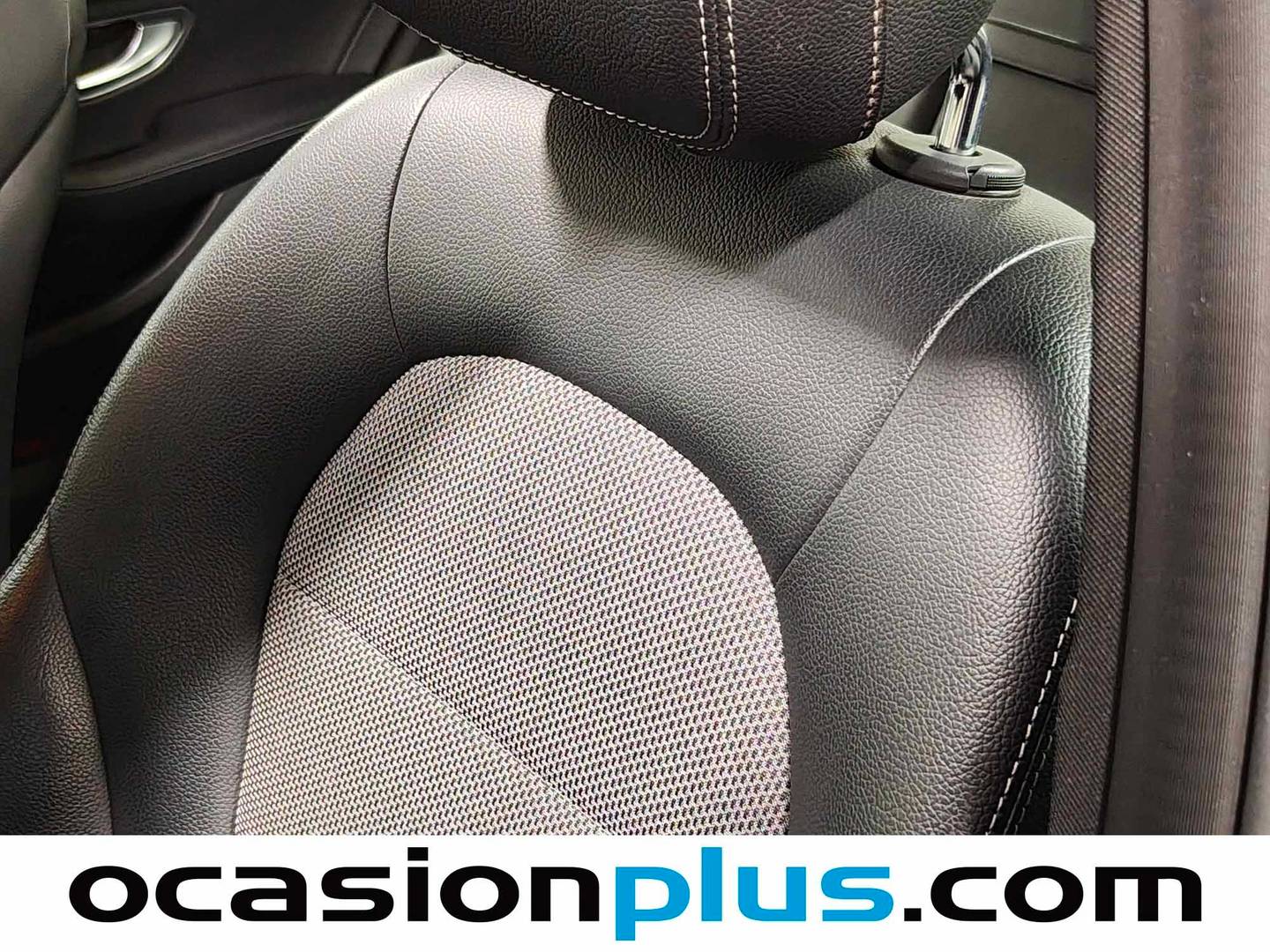 Equipamiento del Mercedes Clase C Mercedes Clase C 220 d (170 CV) Pack AMG