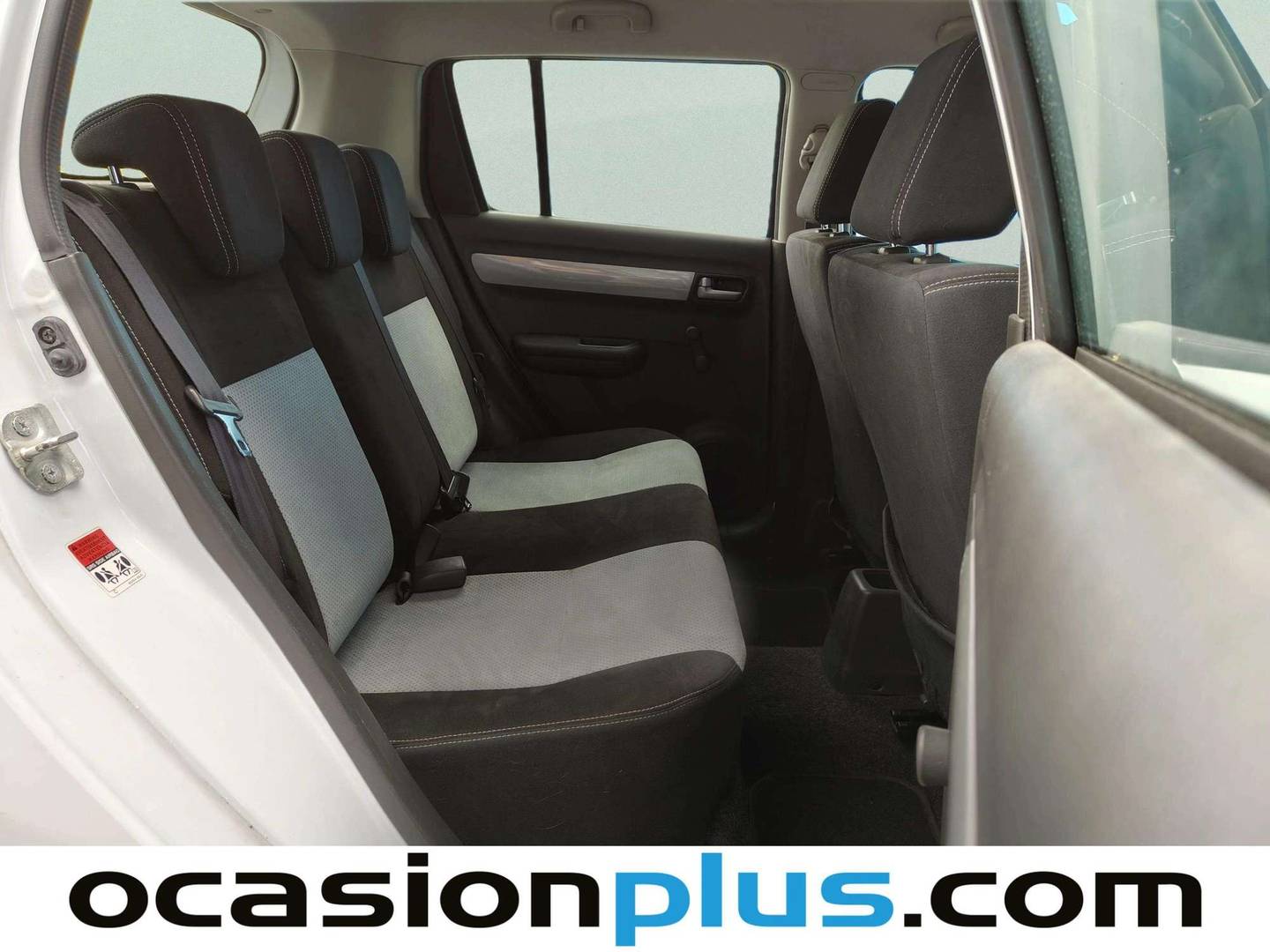 Foto asientos traseros Suzuki Swift Suzuki Swift 1.3 GL (92 CV)