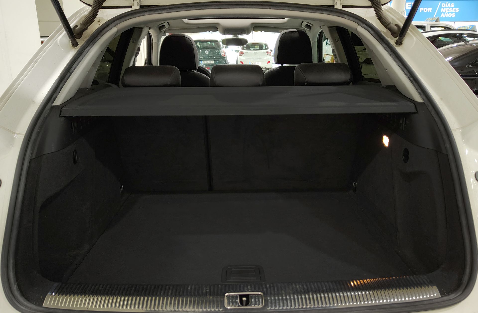 Audi Q3 Ambiente 2.0 TDI quattro S tronic - foto 14
