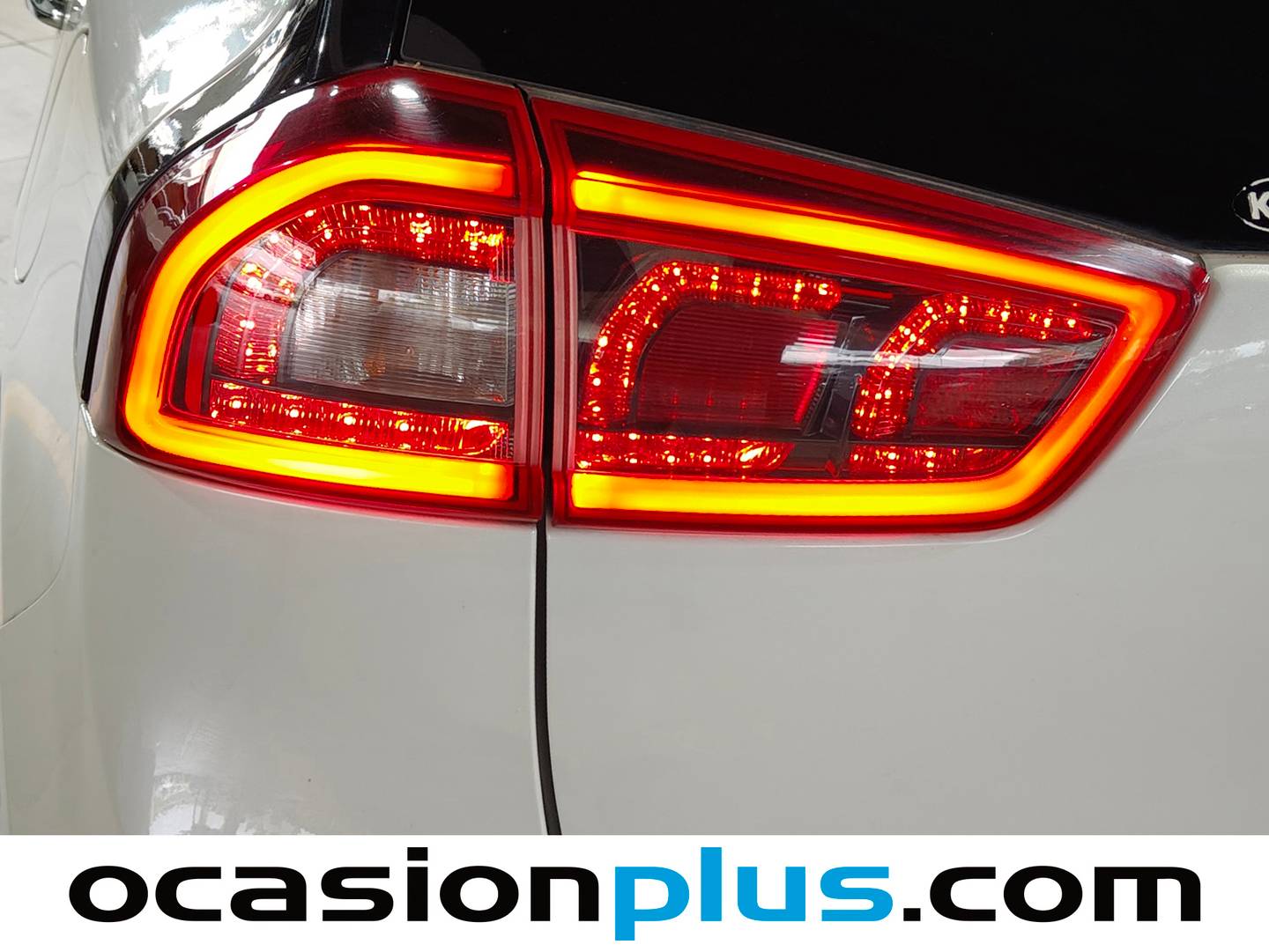 Paquetes del KIA Niro KIA Niro 1.6 GDi HEV Híbrido Emotion (141 CV)