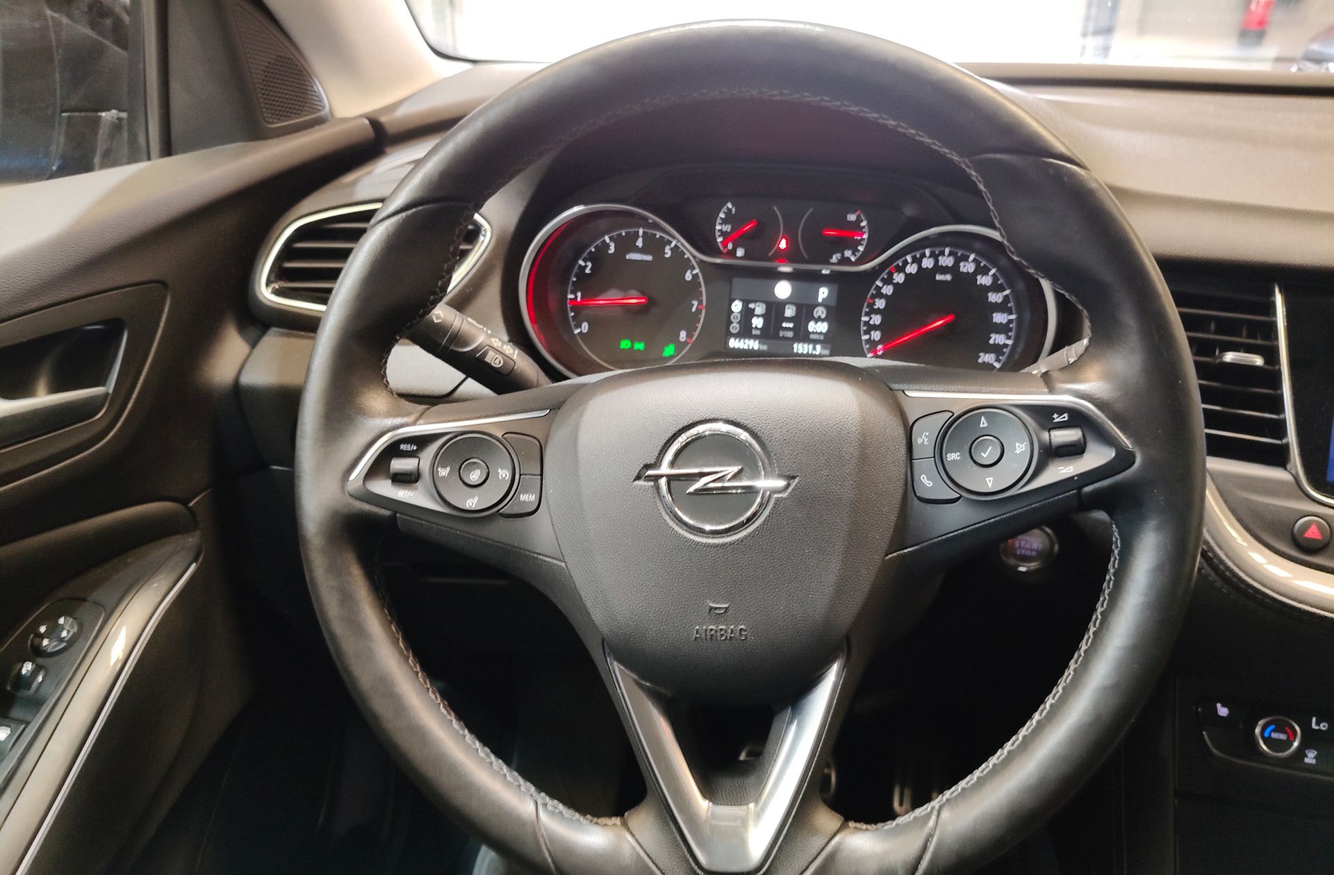 Opel Grandland 1.6 Turbo Ultimate - foto 26