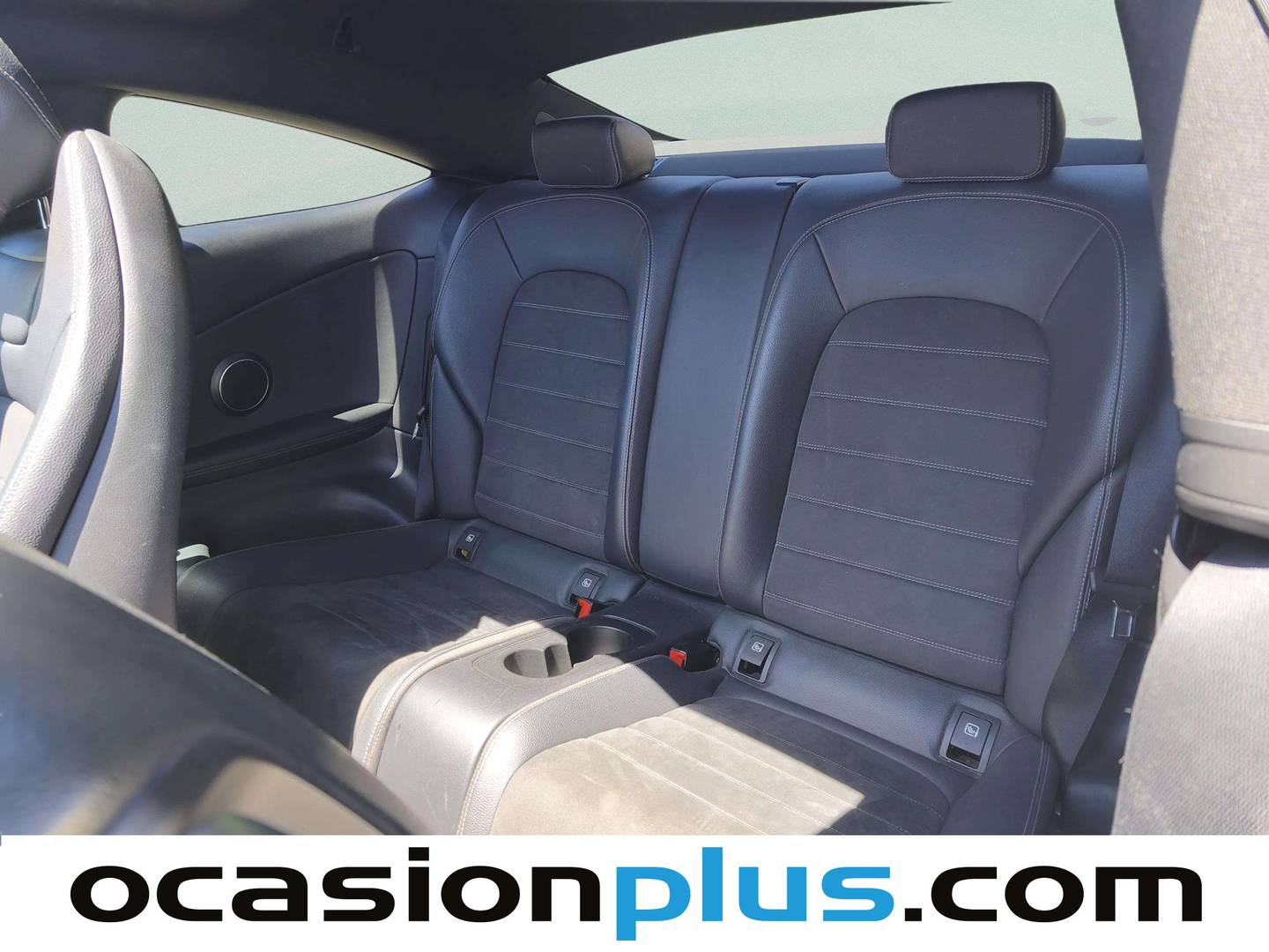 Foto asientos traseros Mercedes Clase C Mercedes Clase C Coupe 220 d (194 CV) Pack AMG