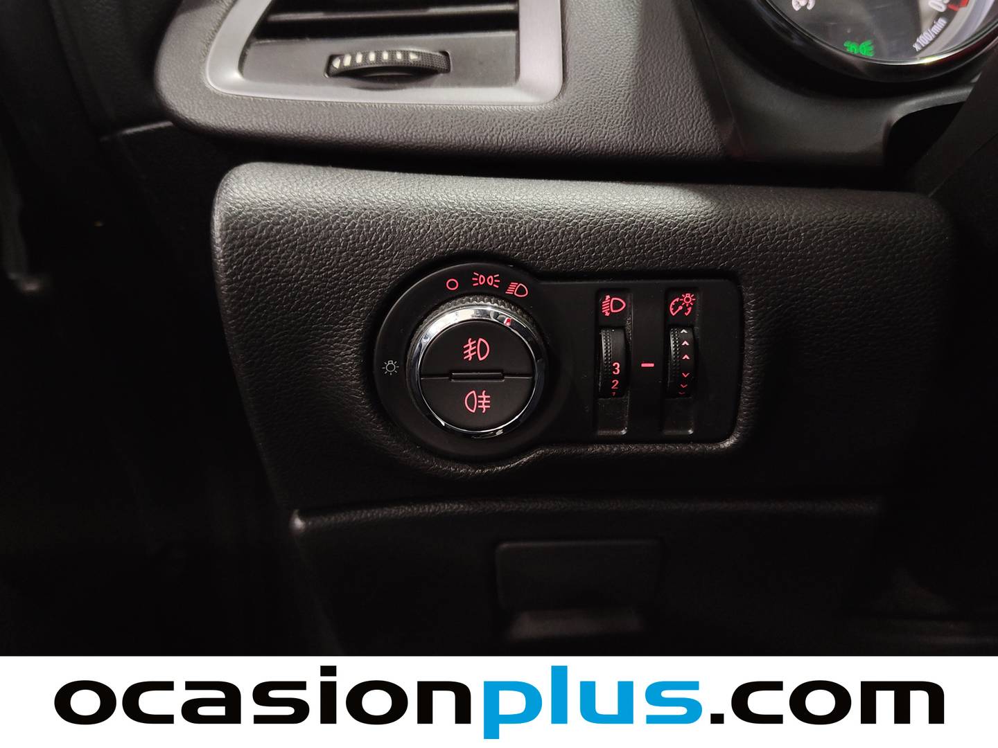 Acabados Opel Astra Opel Astra 1.6 CDTi S&S Business (110 CV)