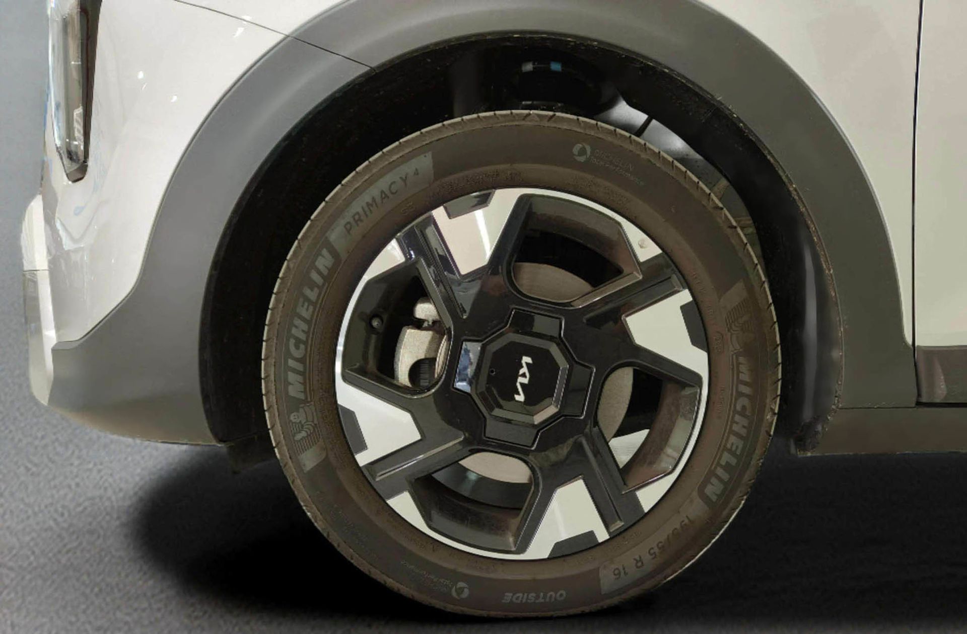 Kia Stonic 1.0 T-GDi MHEV Concept - foto 31