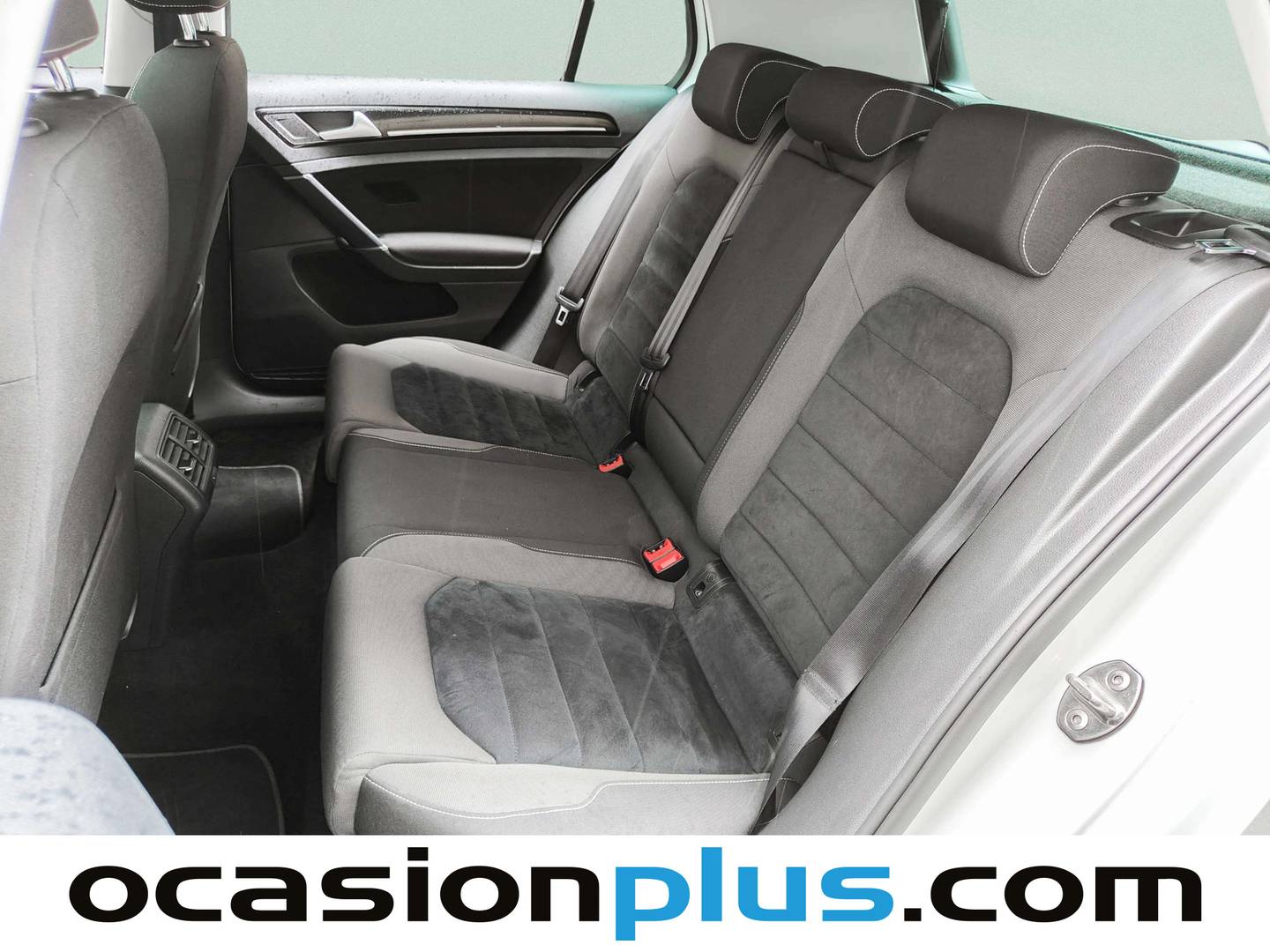 Foto asientos traseros Volkswagen Golf Volkswagen Golf Sport 1.4 TSI BMT ACT Tech (150 CV) DSG Pack R-Line
