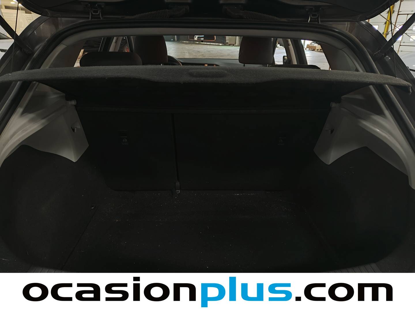 Fotos maletero Seat León SEAT León 1.6 TDI S&S Style (105 CV)