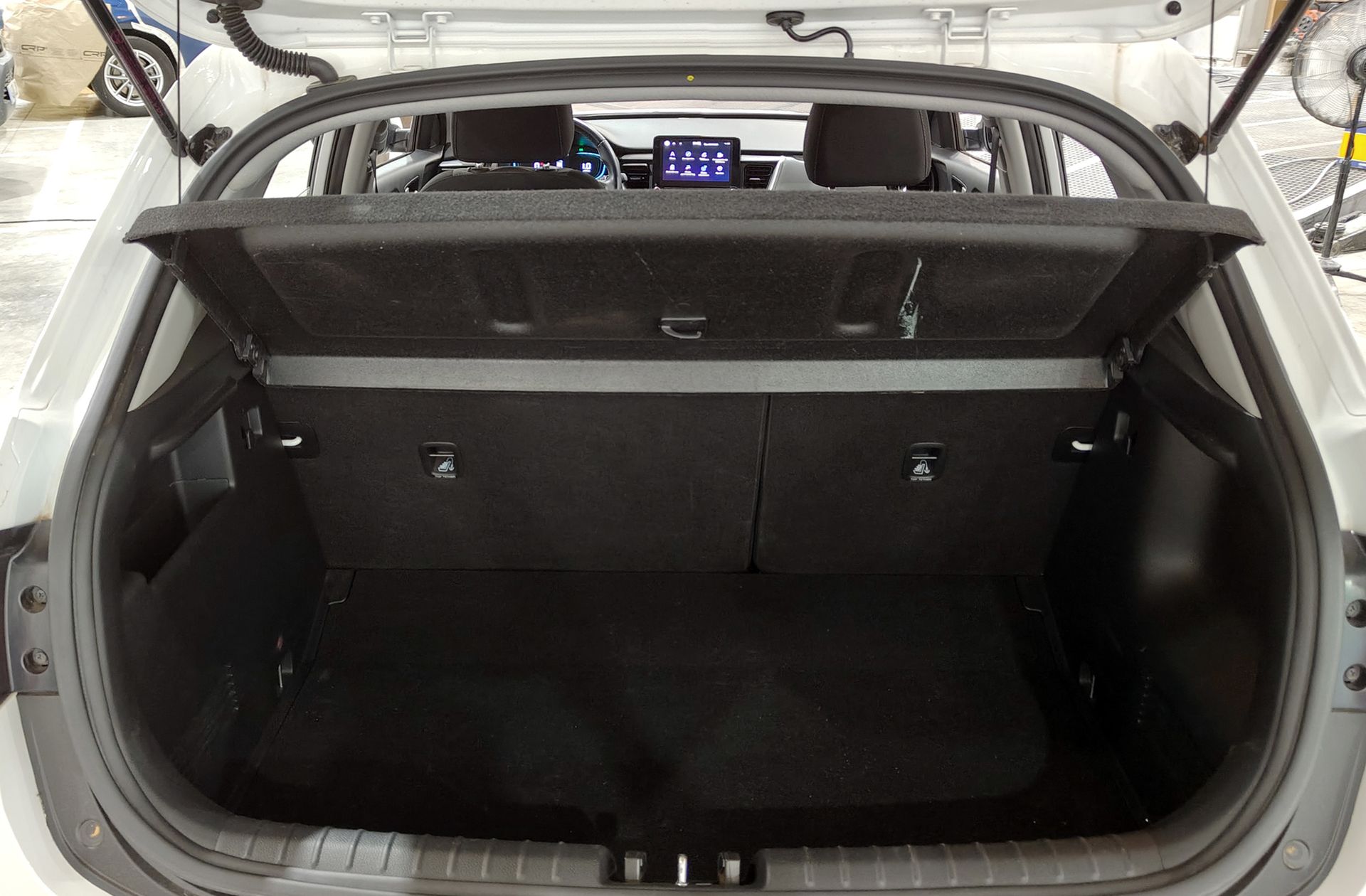 Kia Stonic 1.0 T-GDi MHEV Concept - foto 15