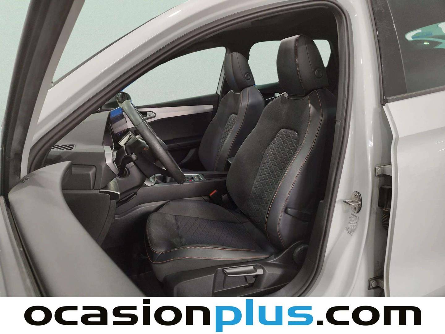 Foto asientos delanteros Seat León Seat León 1.5 TSI S&S FR Go L (150 CV)