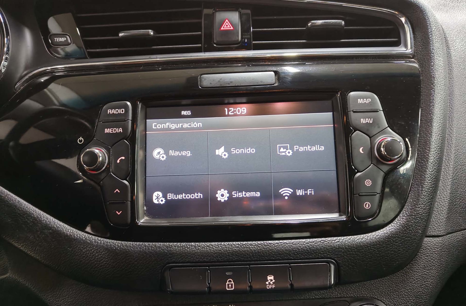 Kia Ceed 1.6 CRDi VGT x-Tech17 - foto 29