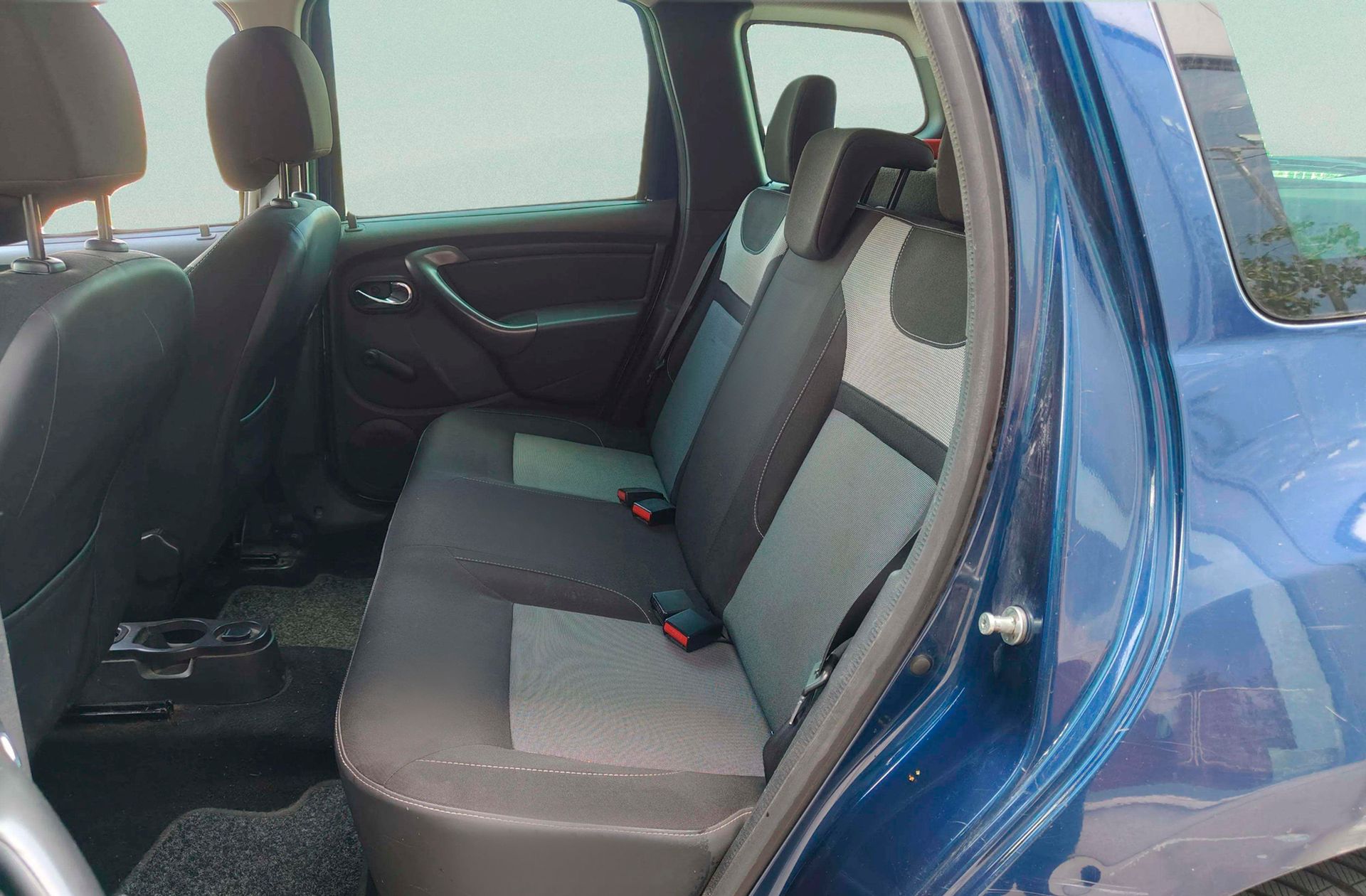 Dacia Duster Laureate TCe 4x2 - foto 10