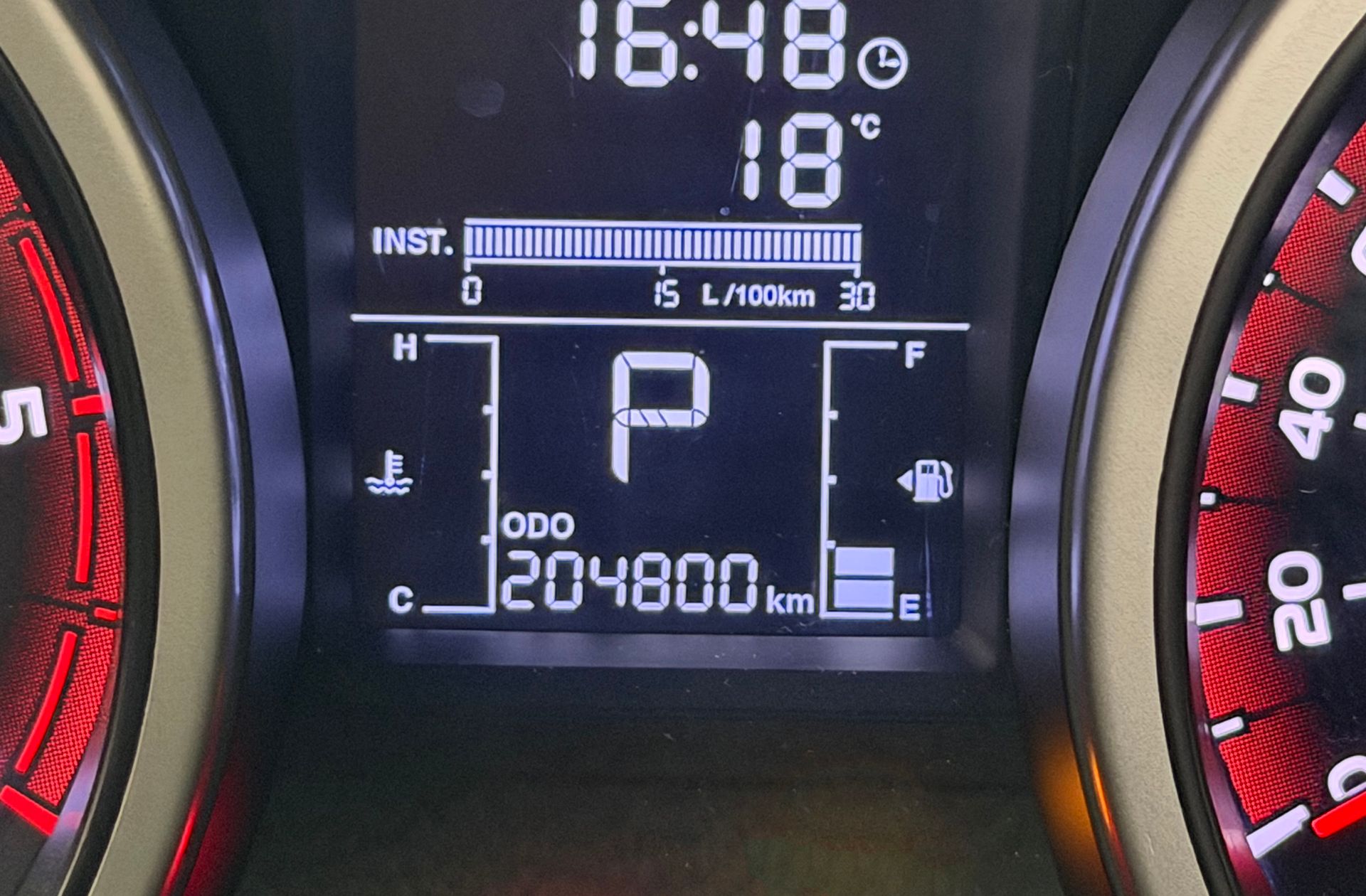 SsangYong Tivoli 1.6 D16T Limited 4x2 - foto 9