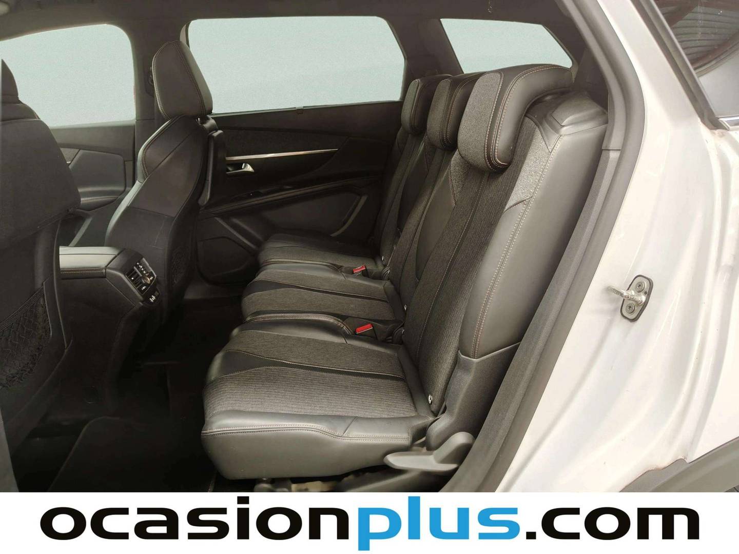 Foto asientos traseros Peugeot 5008 Peugeot 5008 1.2L PureTech S&S GT Line (130 CV) 7 Plazas