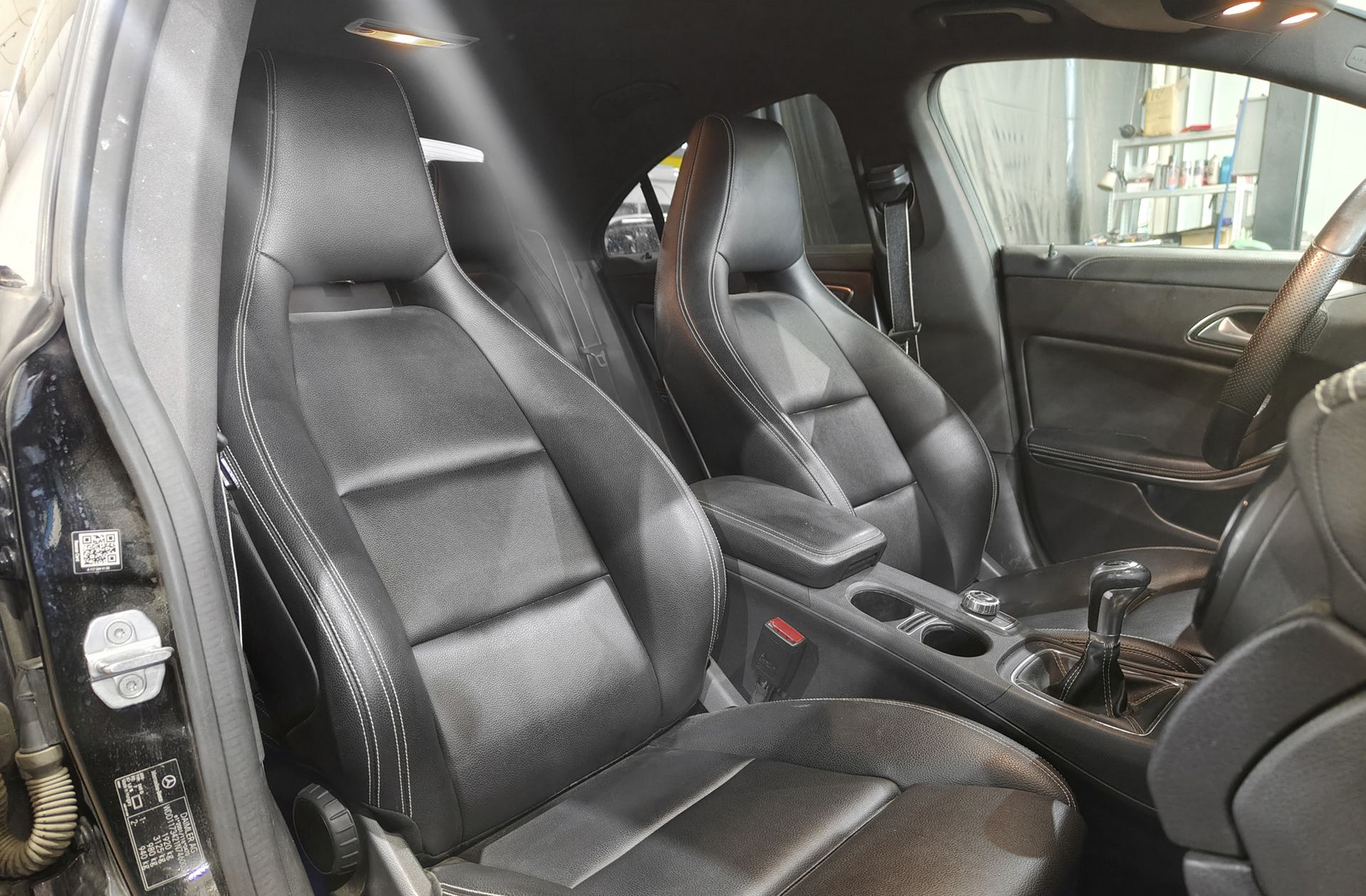 Mercedes-Benz CLA 180 Pack AMG - foto 17