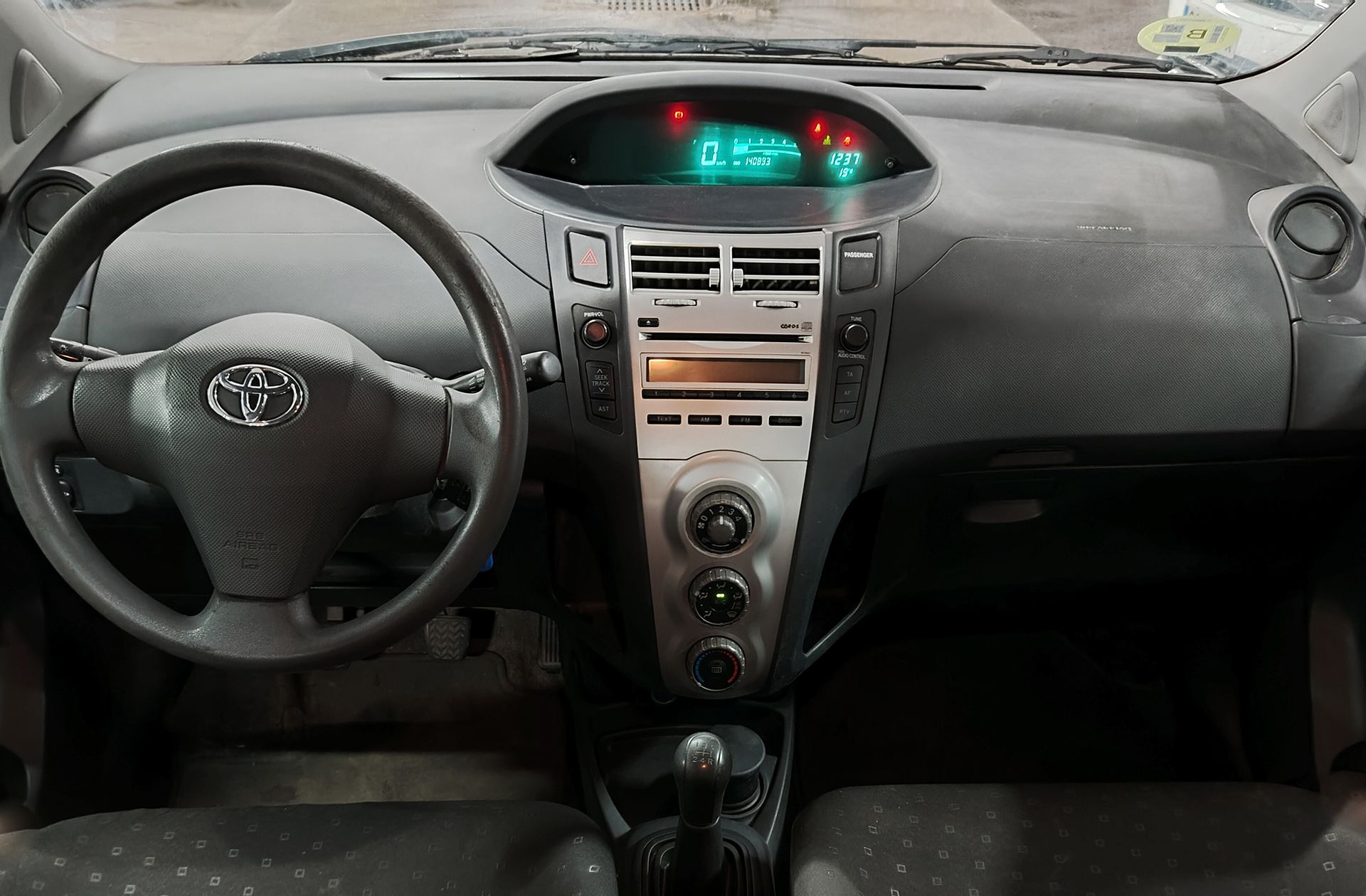Toyota Yaris 1.4 D-4D TS - foto 6