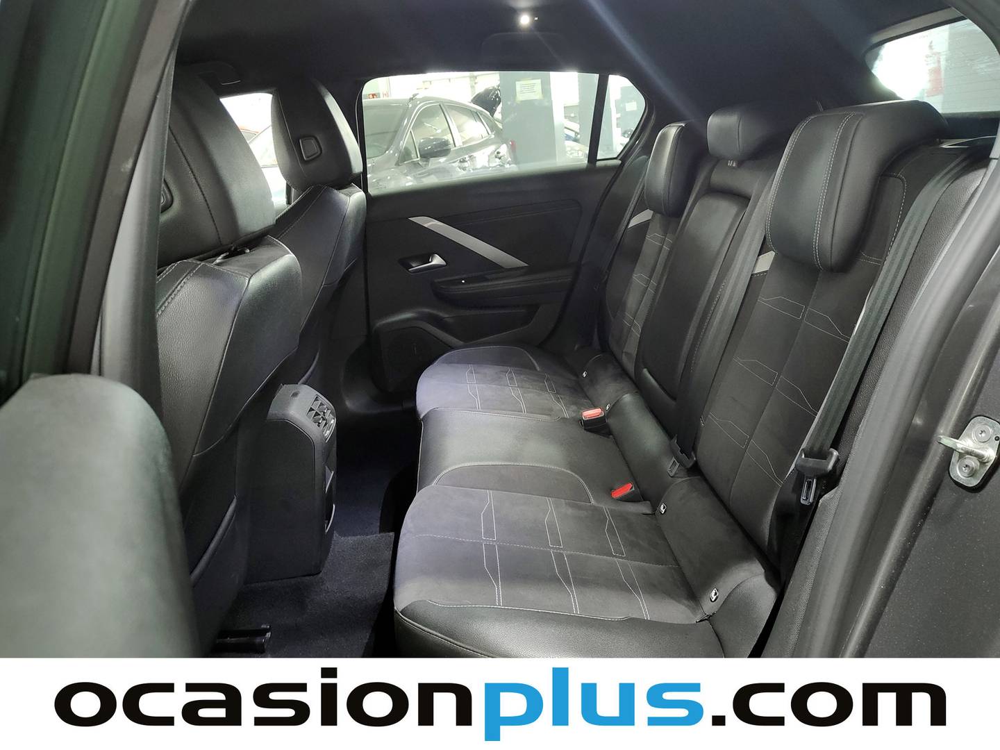 Foto asientos traseros Opel Astra Opel Astra 1.2 Turbo XHT GS Line (130 CV)